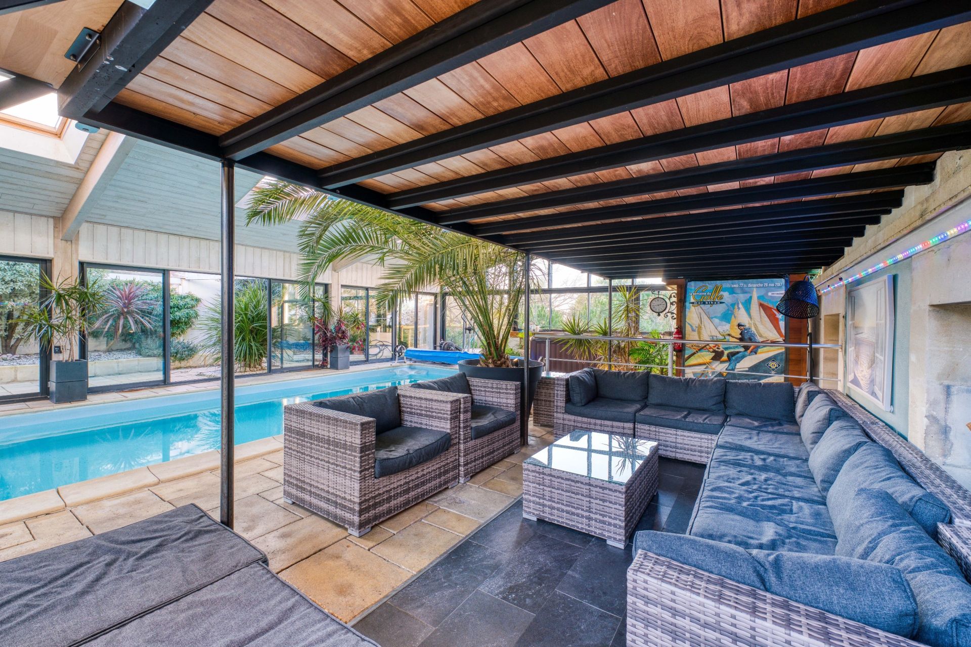 luxury house 10 Rooms for sale on PORT DES BARQUES (17730)