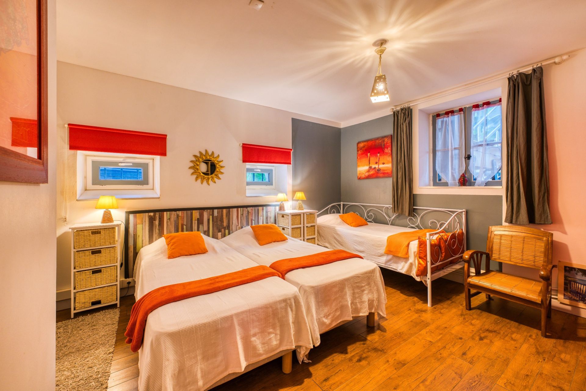 luxury house 10 Rooms for sale on PORT DES BARQUES (17730)