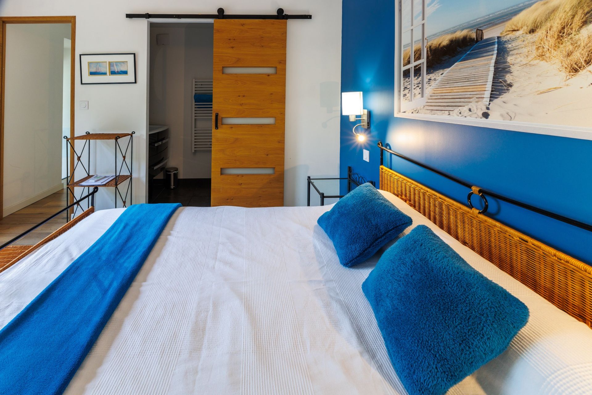 luxury house 10 Rooms for sale on PORT DES BARQUES (17730)