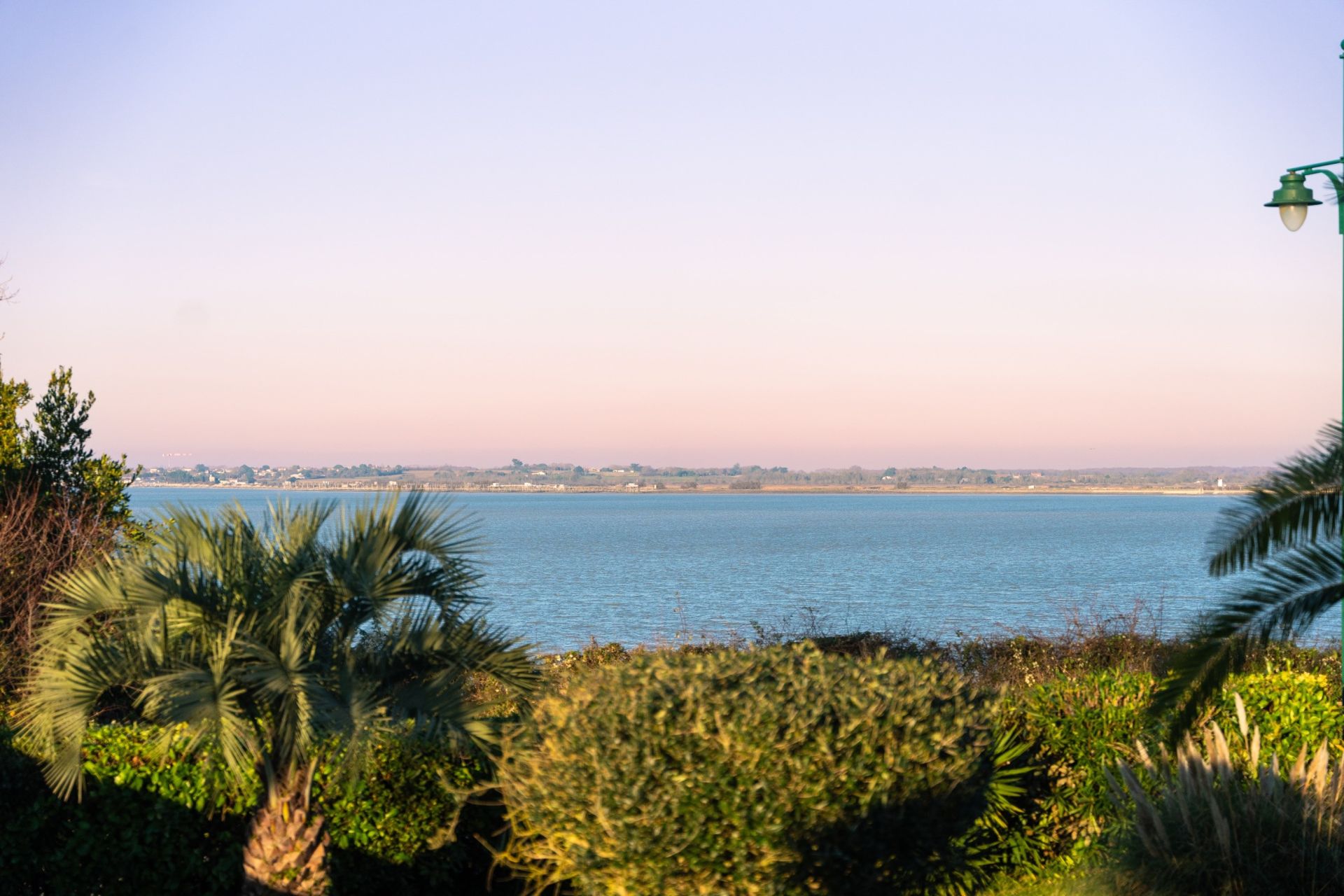 luxury house 10 Rooms for sale on PORT DES BARQUES (17730)