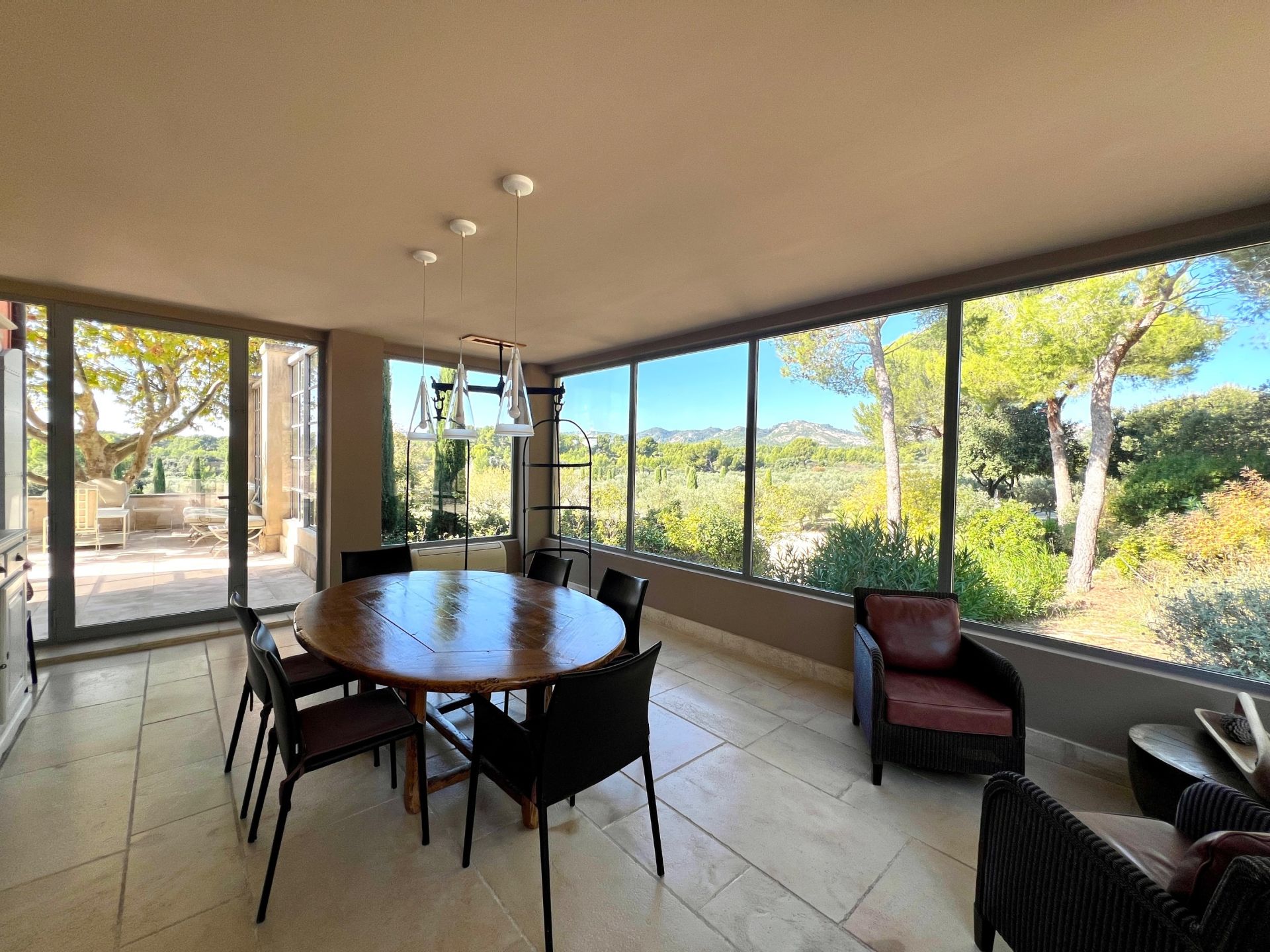 luxury house 11 Rooms for sale on MAUSSANE LES ALPILLES (13520)