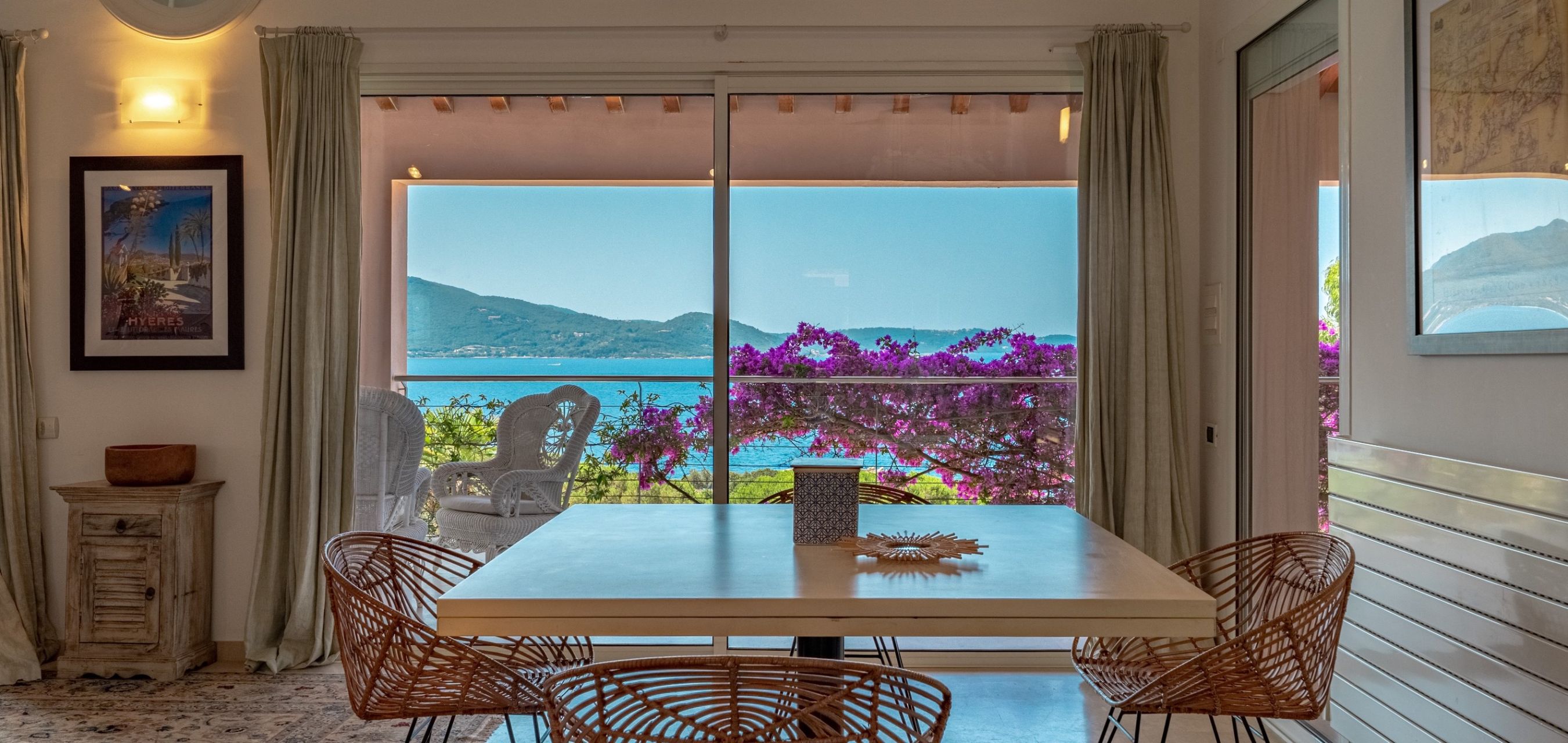 luxury villa 8 Rooms for seasonal rent on AJACCIO (20000)