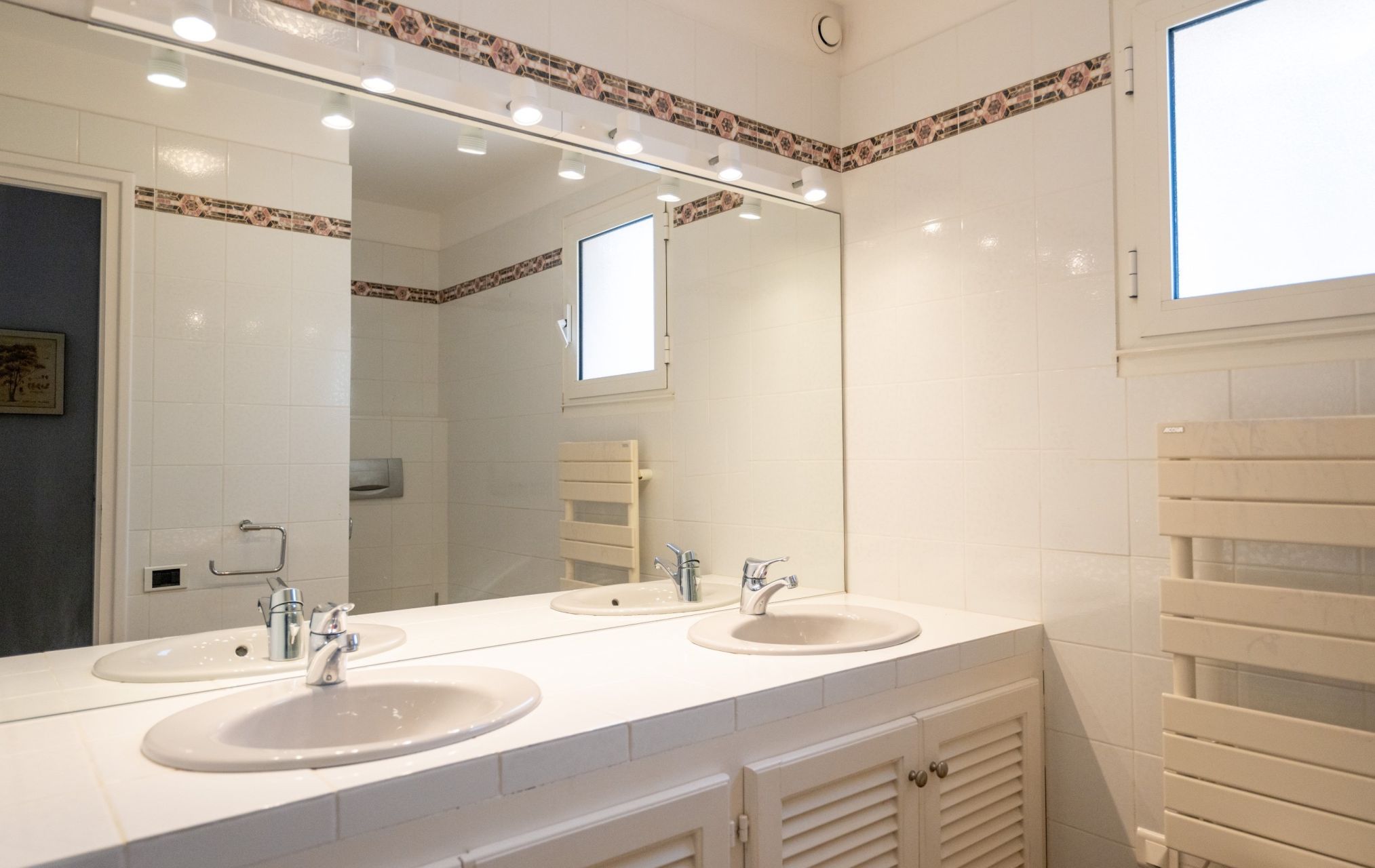 luxury villa 8 Rooms for seasonal rent on AJACCIO (20000)