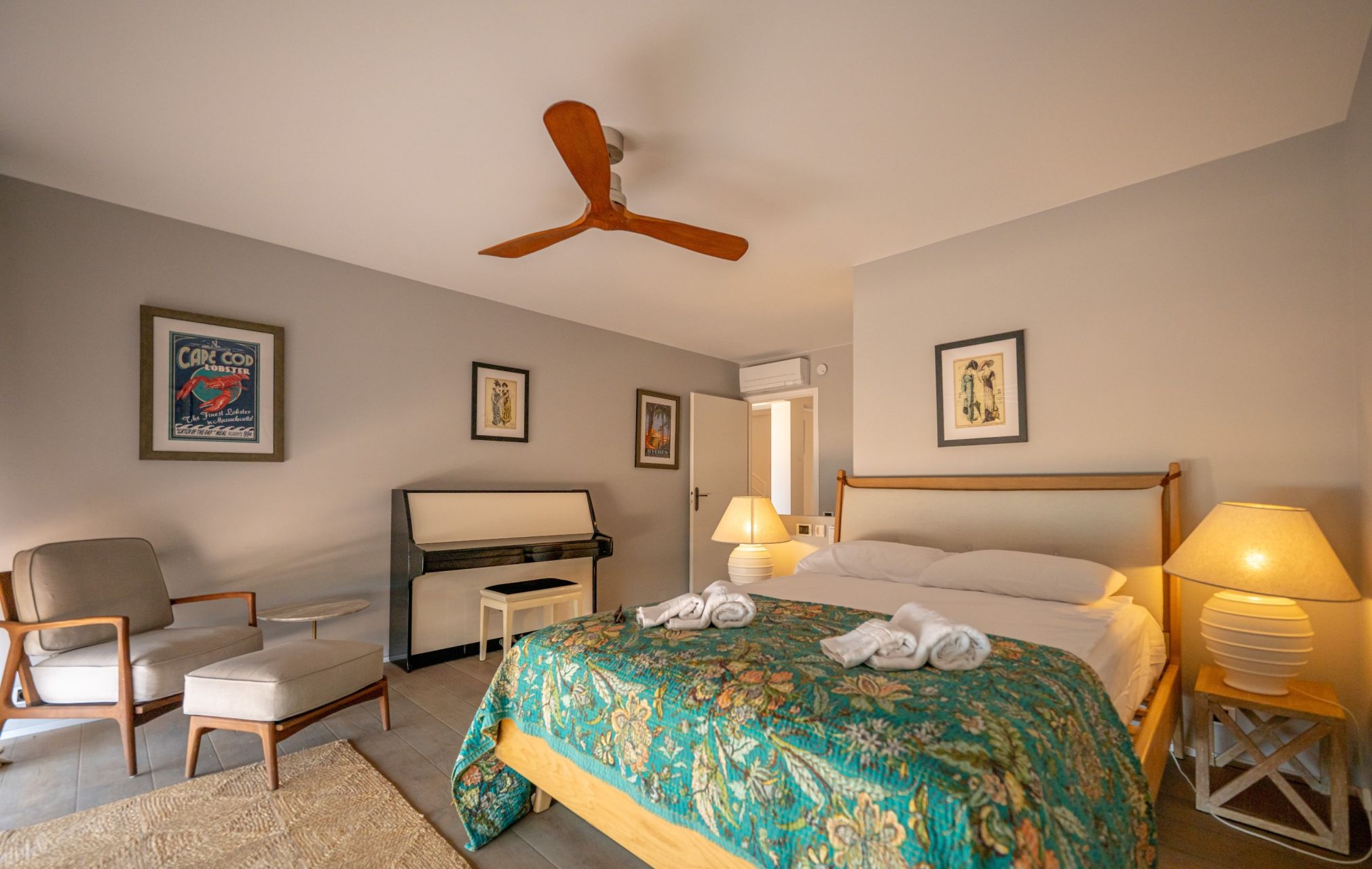 luxury villa 8 Rooms for seasonal rent on AJACCIO (20000)