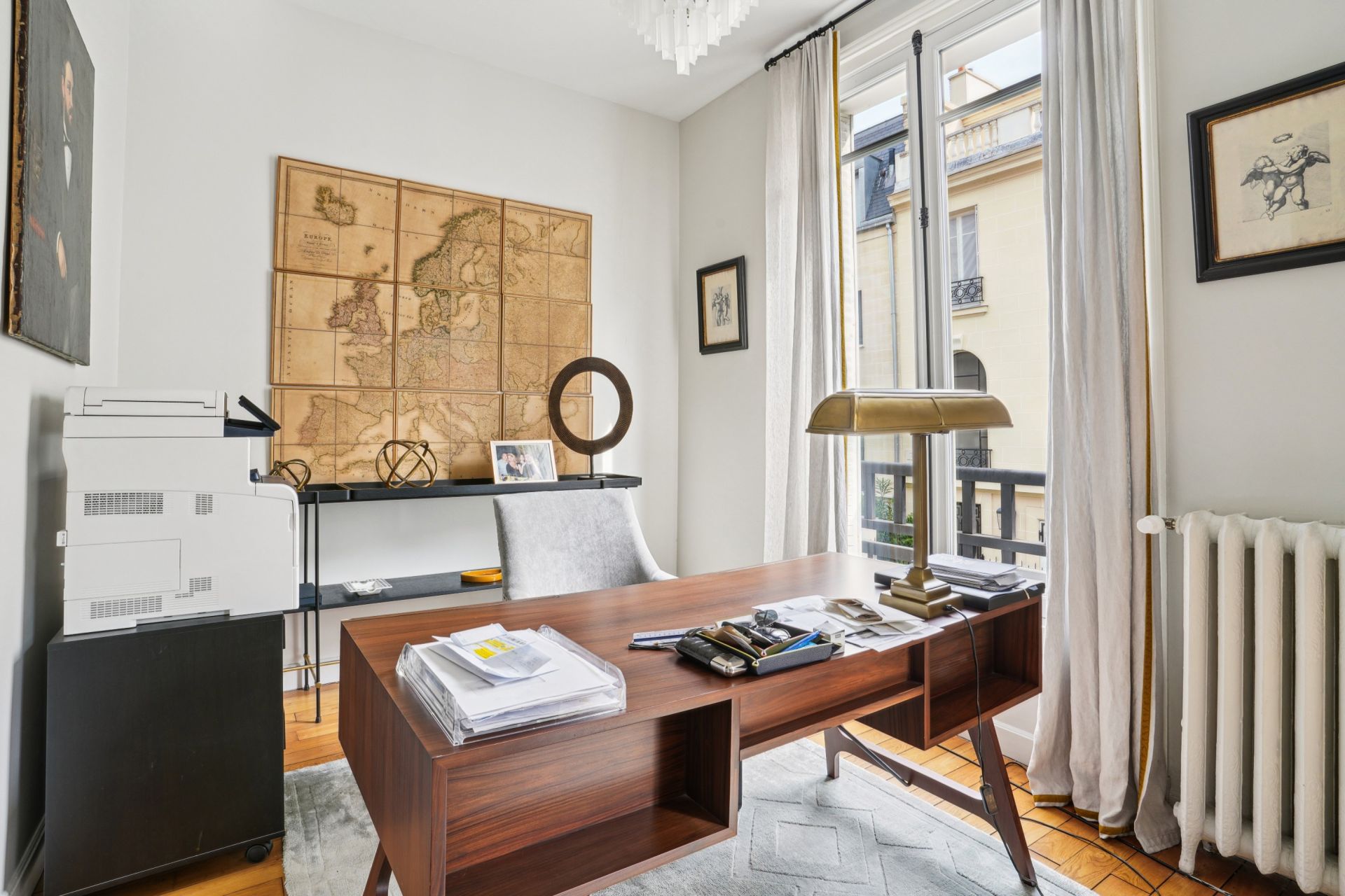 luxury house 6 Rooms for sale on NEUILLY SUR SEINE (92200)