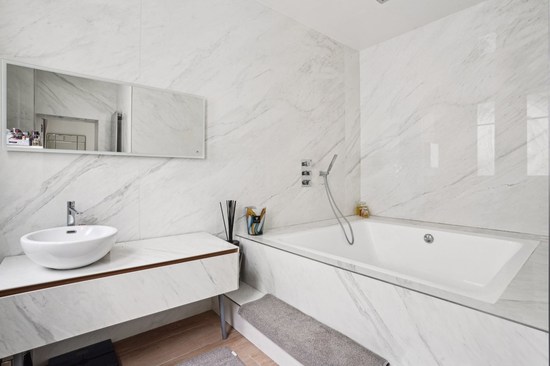 luxury house 6 Rooms for sale on NEUILLY SUR SEINE (92200)