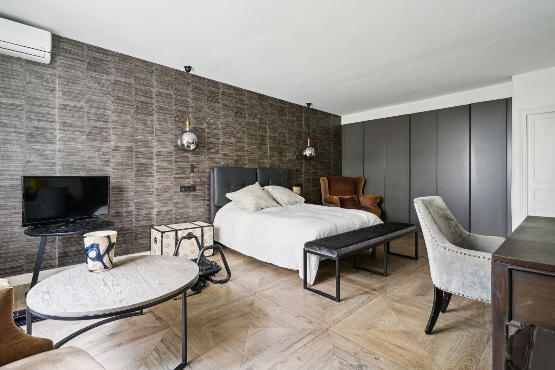 luxury house 6 Rooms for sale on NEUILLY SUR SEINE (92200)