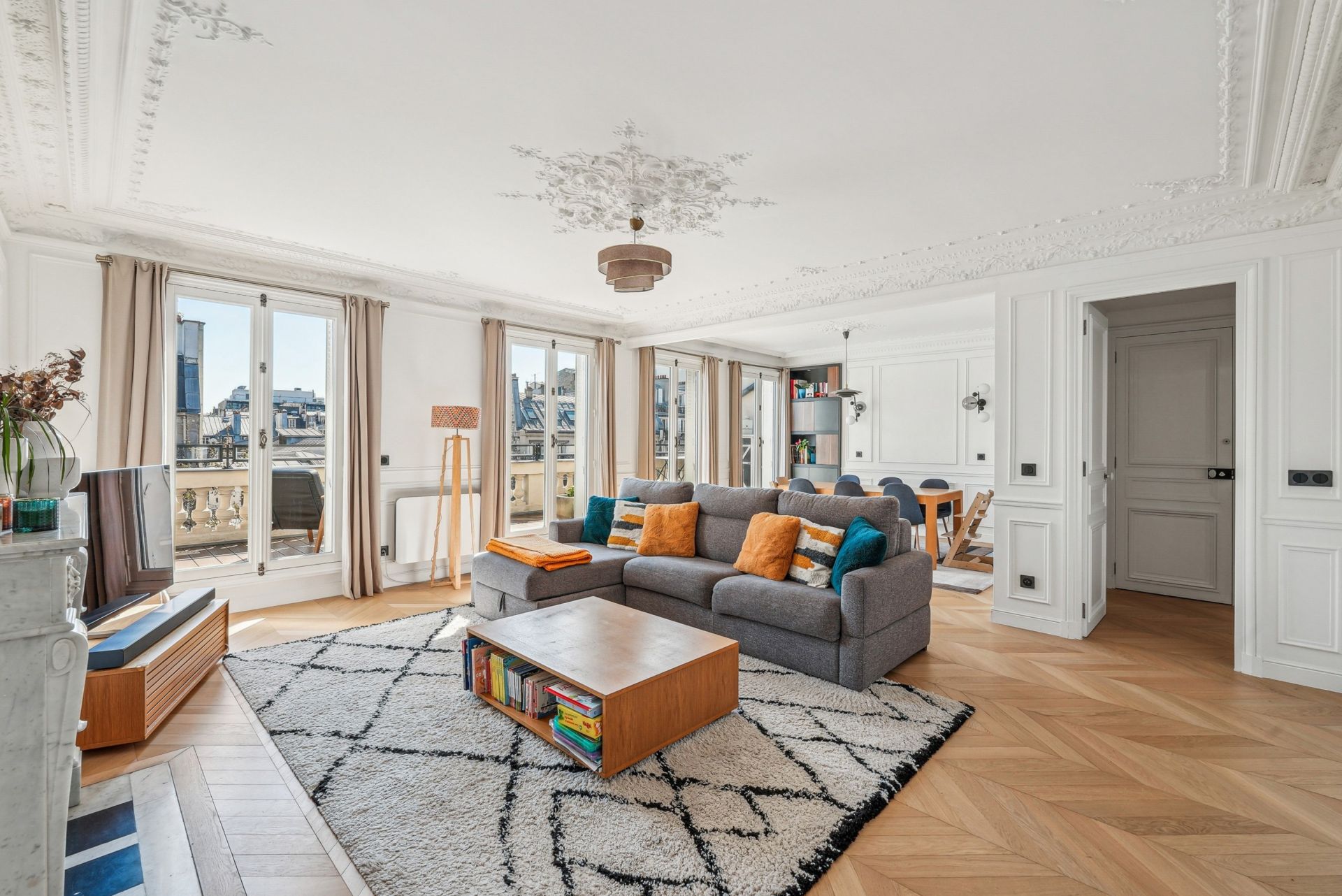 luxury apartment 5 Rooms for sale on PARIS (75010)