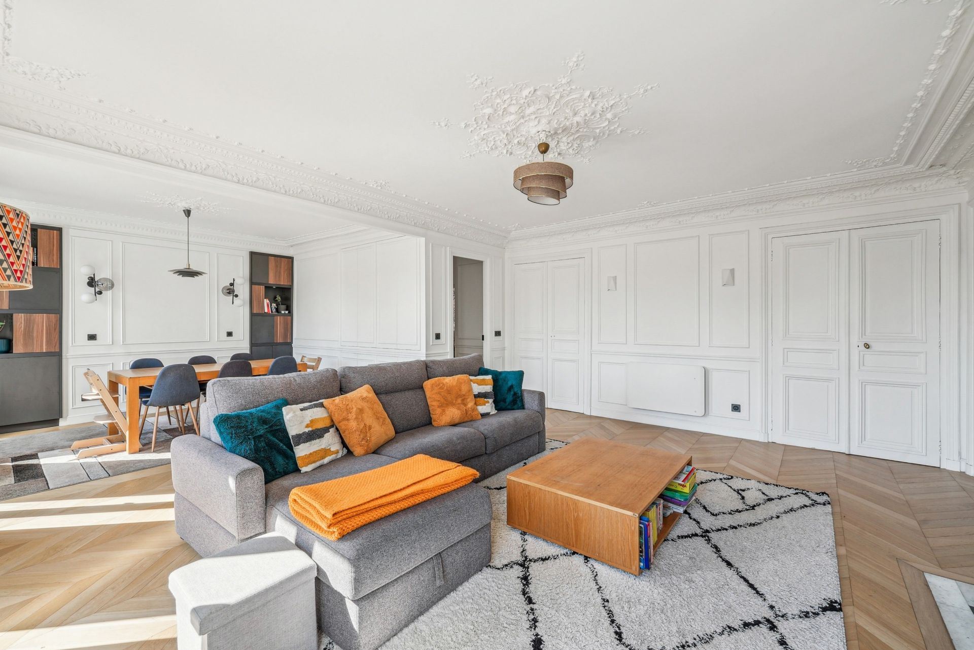 luxury apartment 5 Rooms for sale on PARIS (75010)