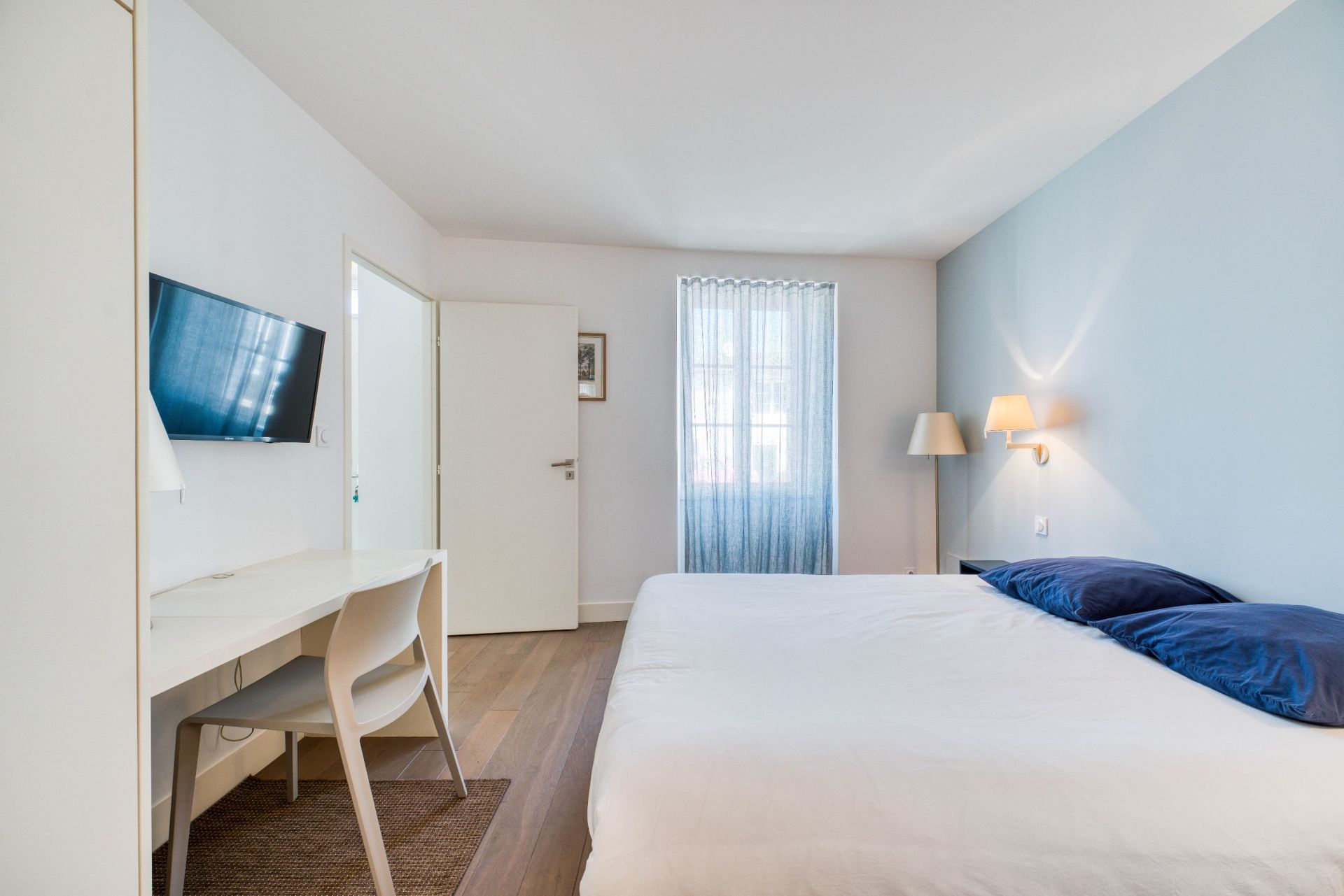 luxury house 7 Rooms for sale on LA FLOTTE (17630)