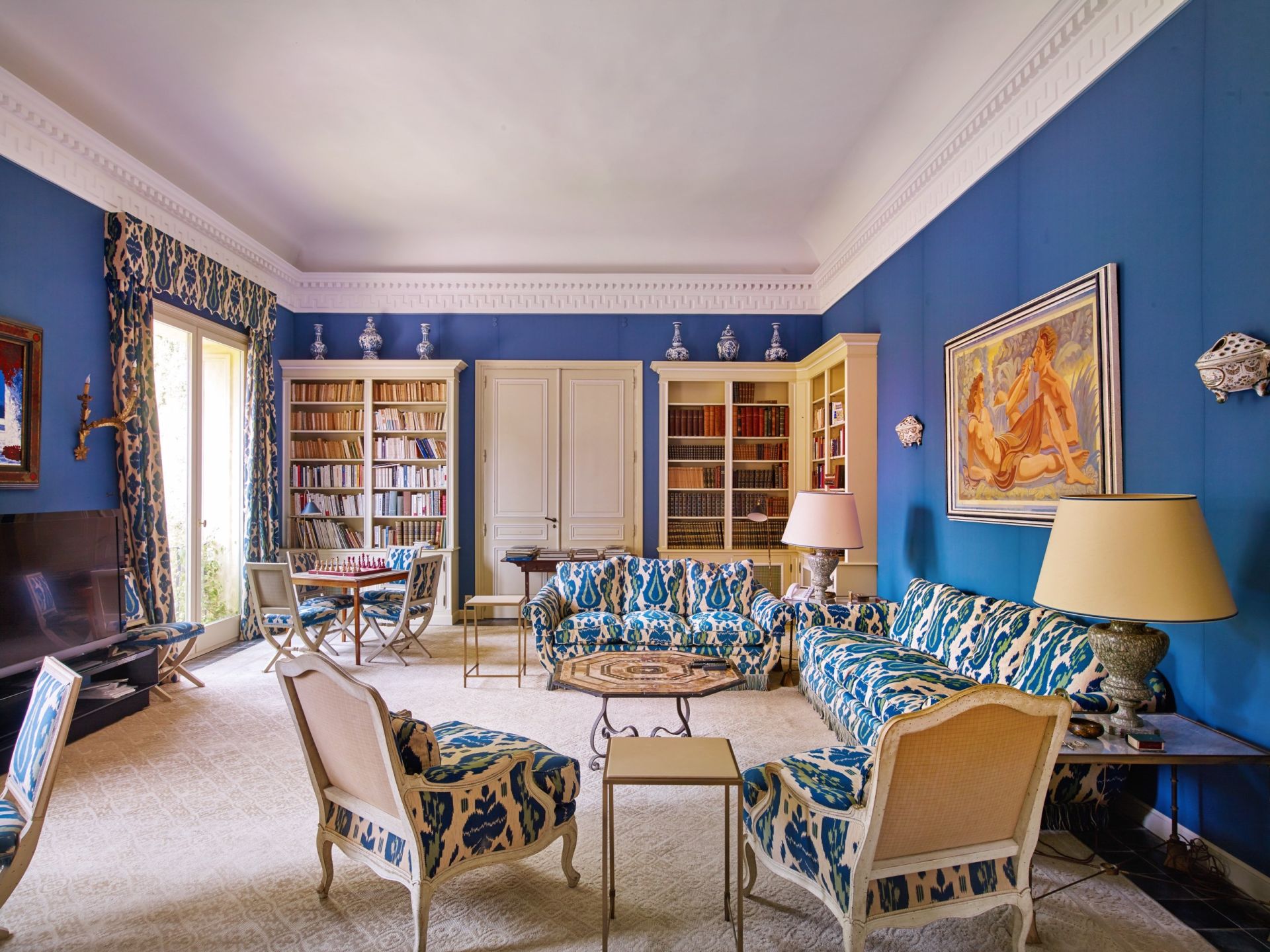 castle 39 Rooms for sale on BIOT (06410)