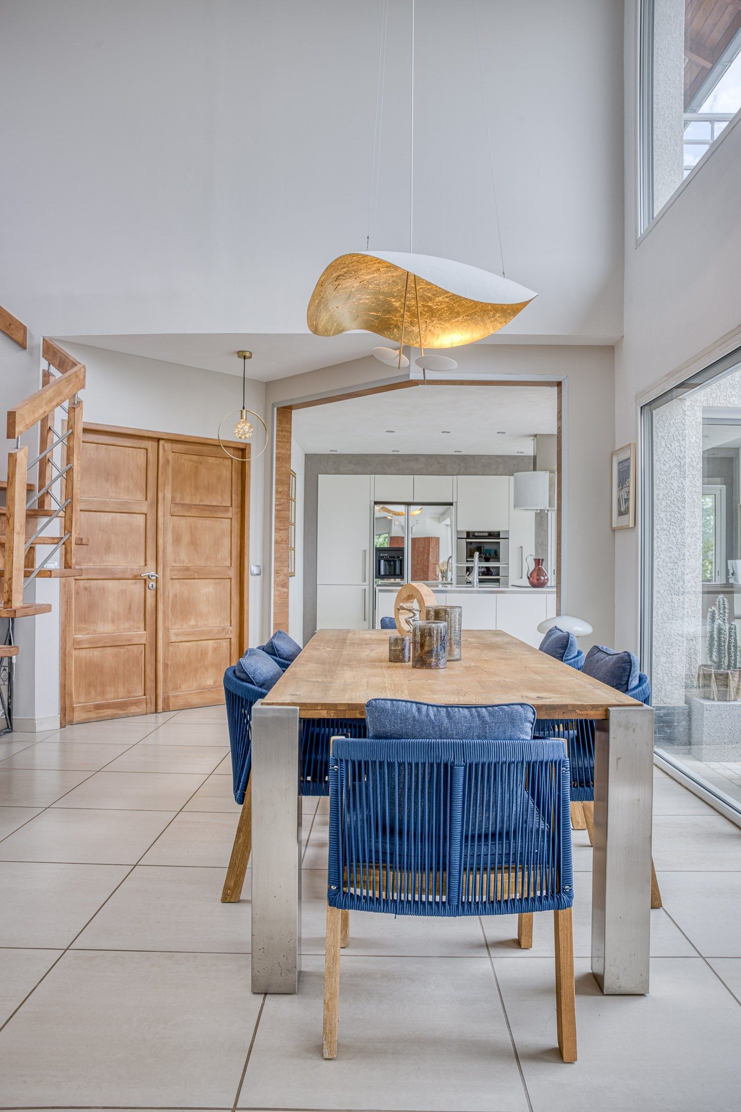 luxury house 6 Rooms for sale on AIX LES BAINS (73100)