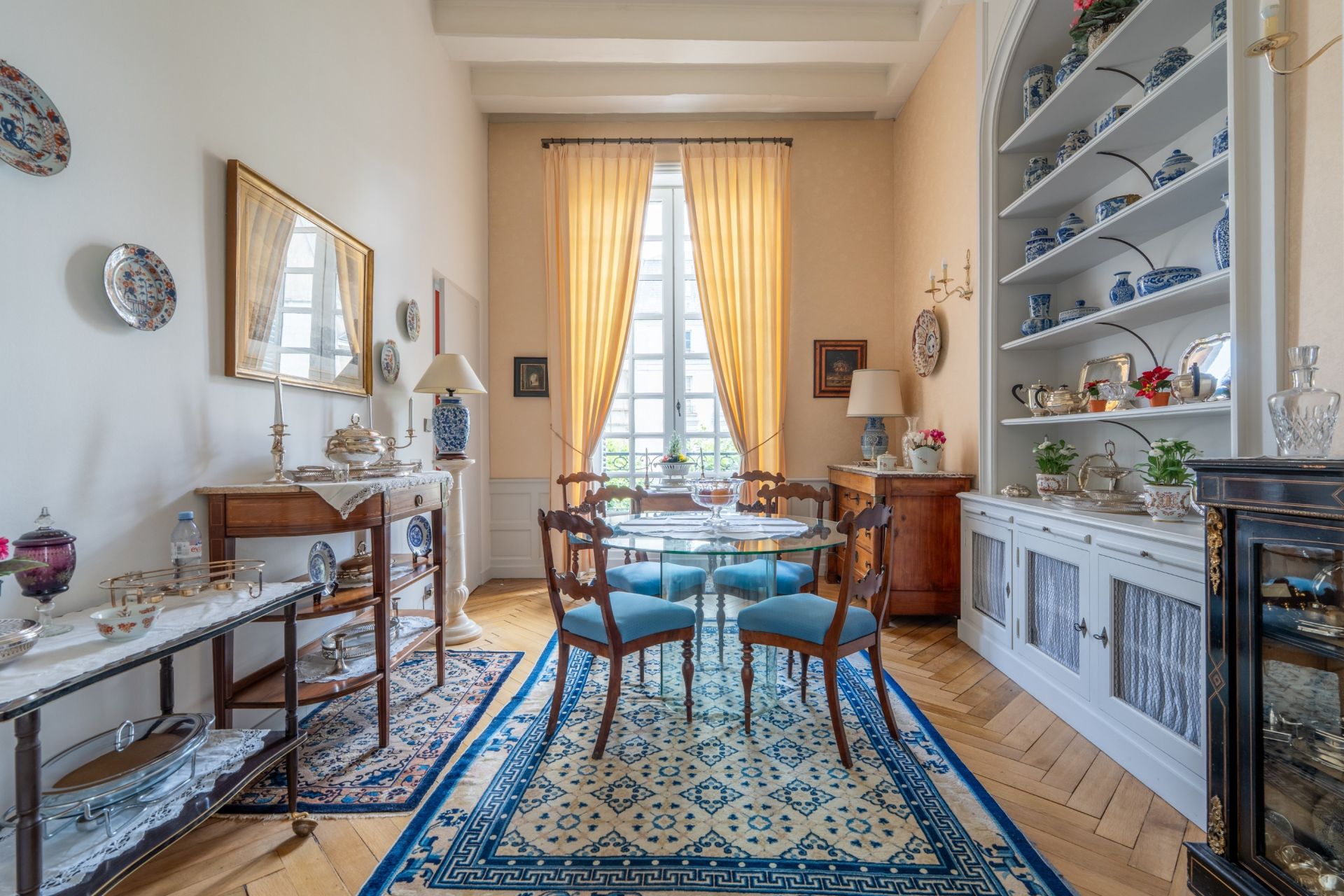 luxury apartment 4 Rooms for sale on TOURS (37000)