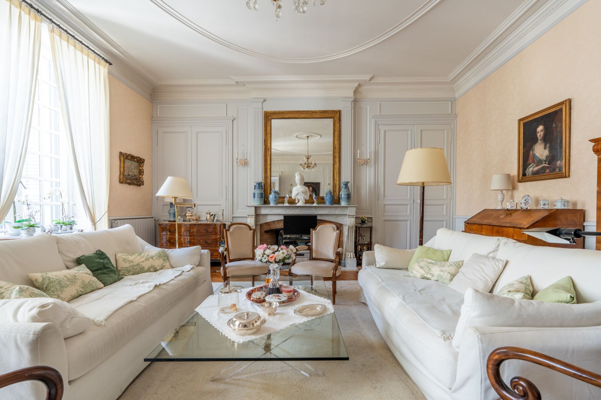 luxury apartment 4 Rooms for sale on TOURS (37000)