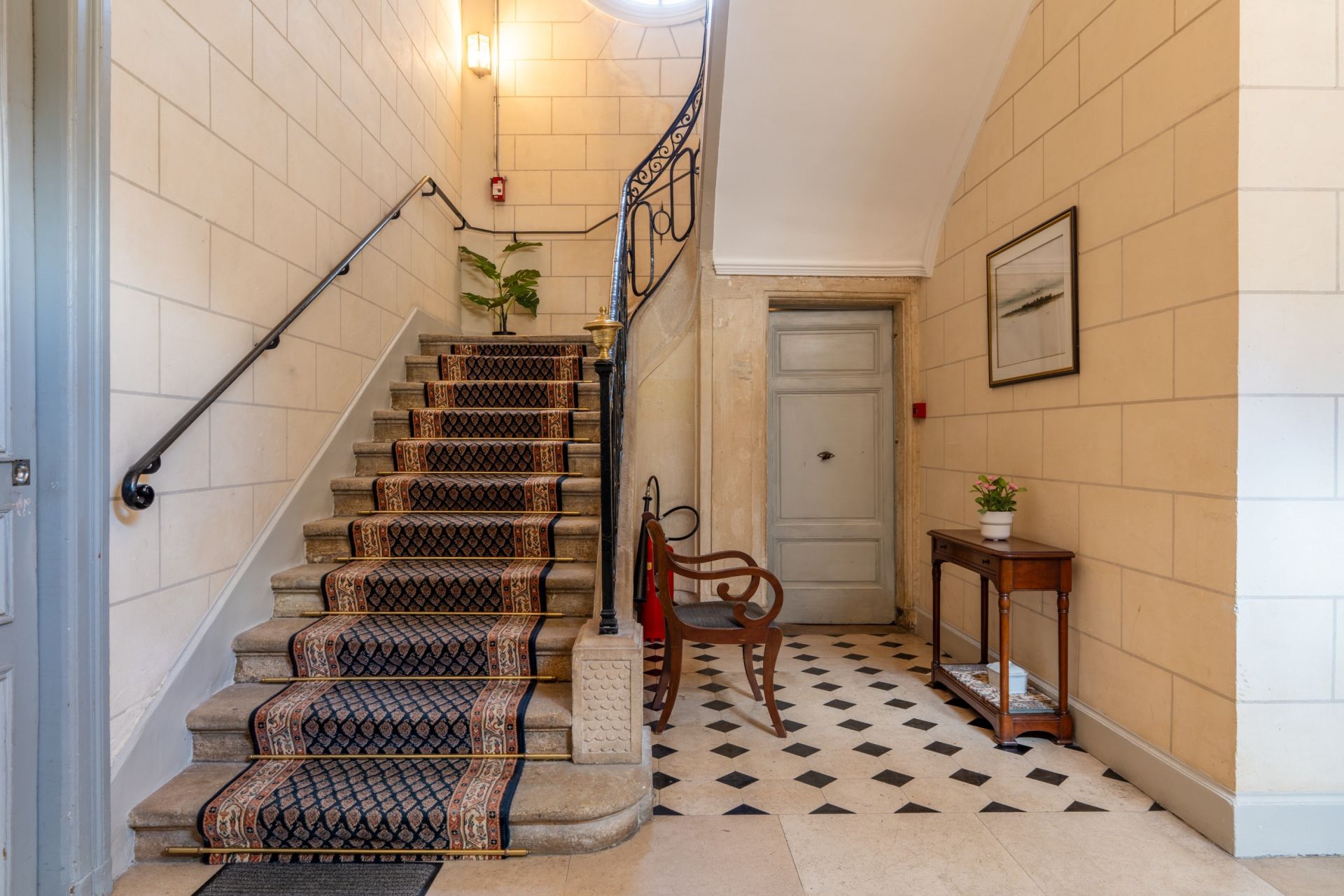 luxury apartment 4 Rooms for sale on TOURS (37000)