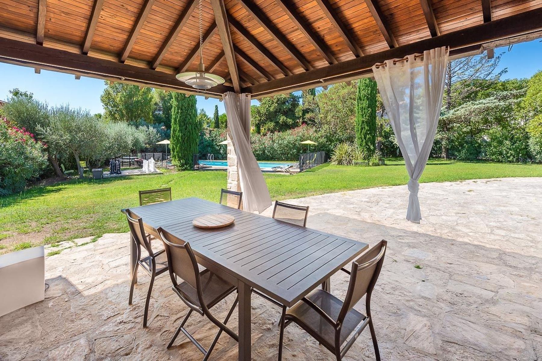 maison de luxe 10 Pièces en vente sur ST JEAN DE VEDAS (34430)