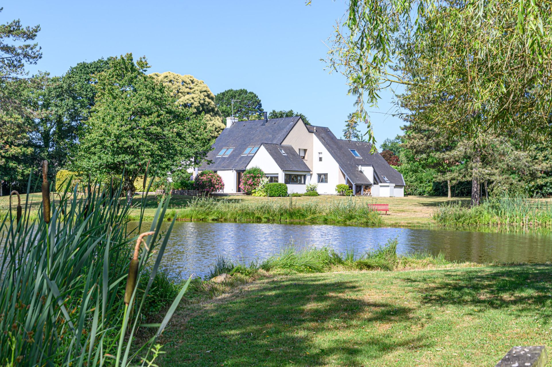 luxury house 6 Rooms for sale on VANNES (56000)