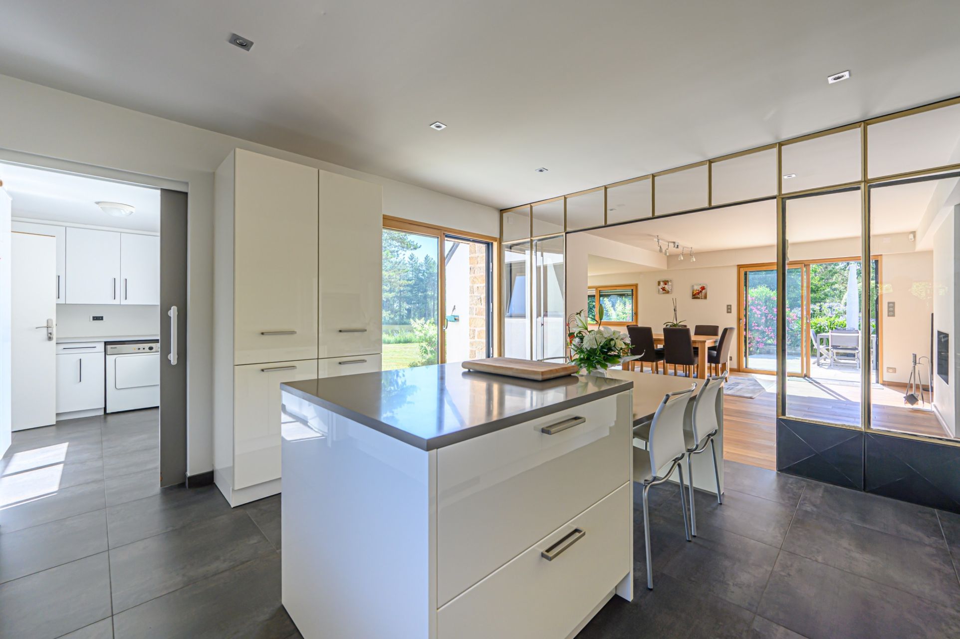 luxury house 6 Rooms for sale on VANNES (56000)