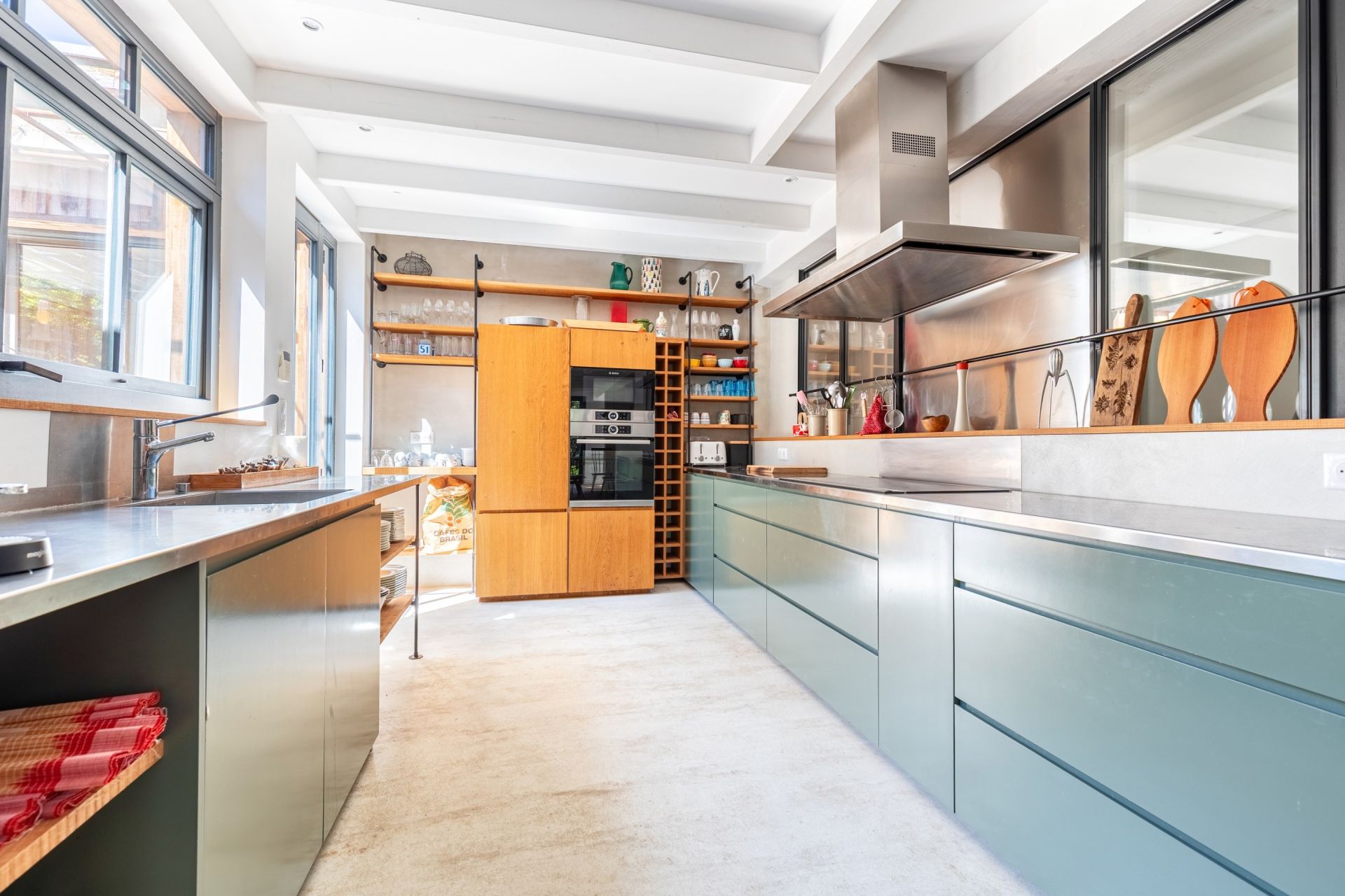 luxury villa 6 Rooms for sale on CAP FERRET (33970)