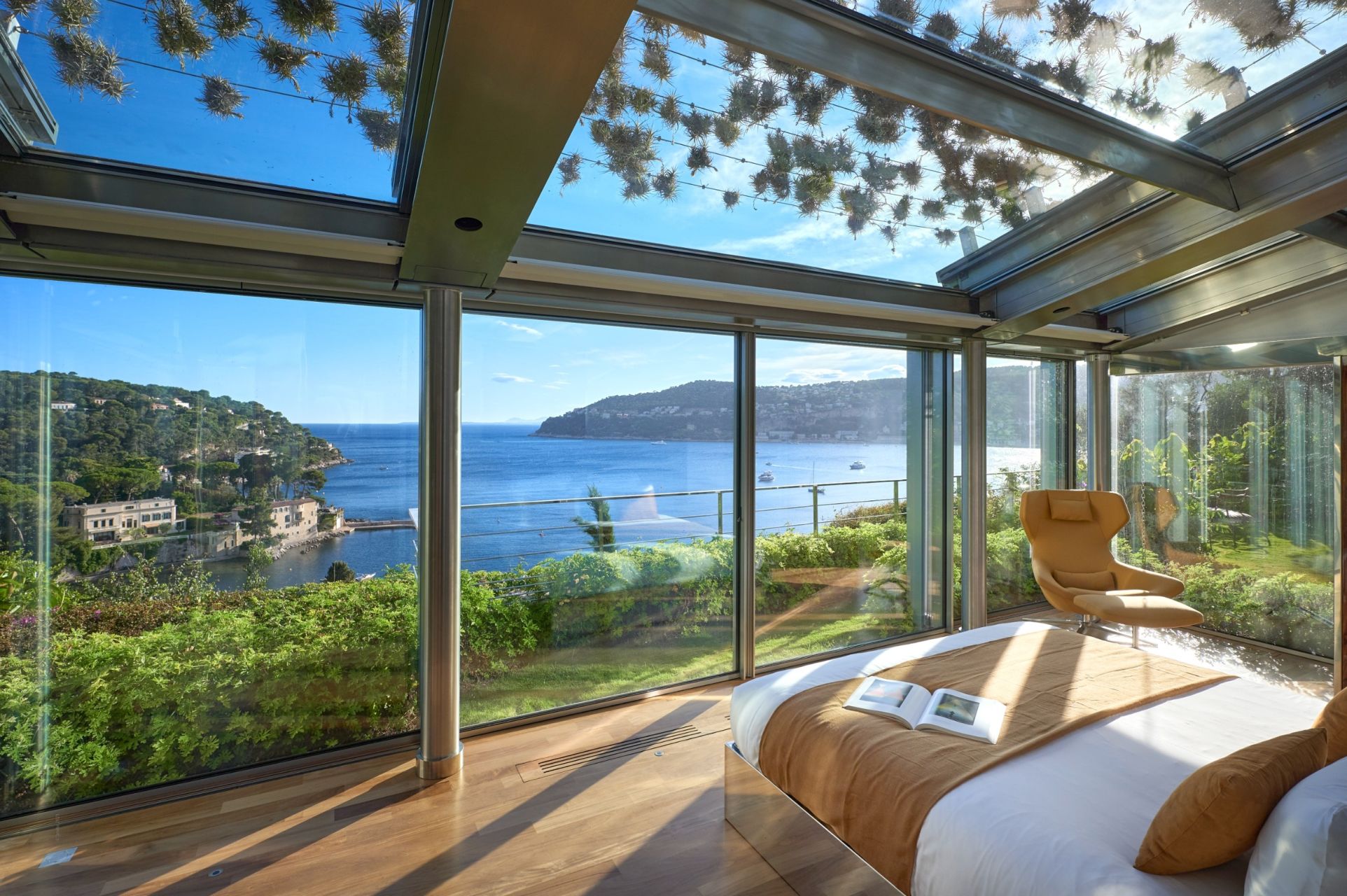 contemporary house 10 Rooms for sale on ST JEAN CAP FERRAT (06230)