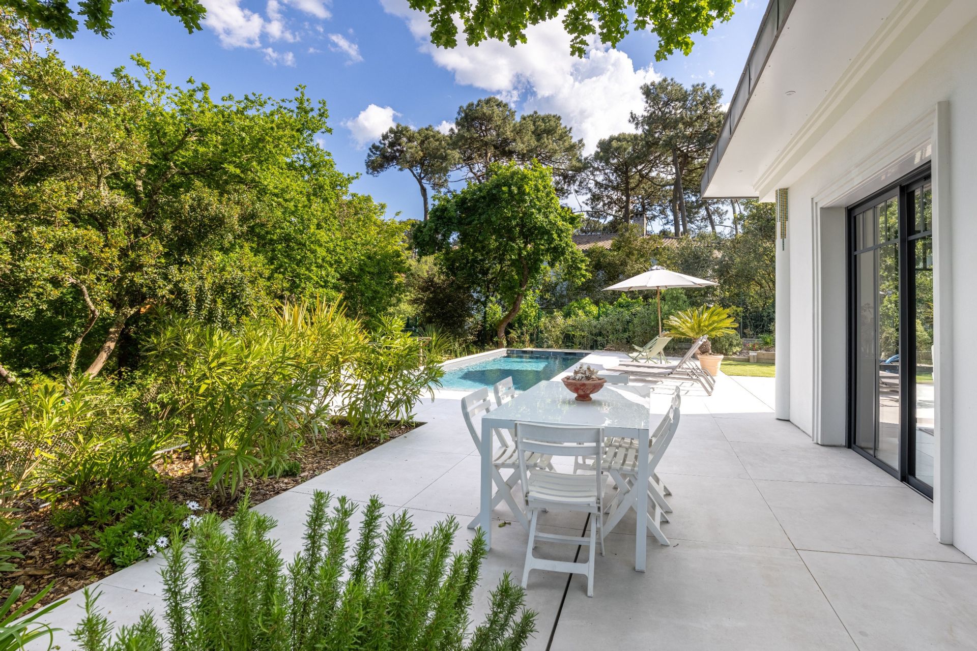 luxury house 7 Rooms for sale on ARCACHON (33120)