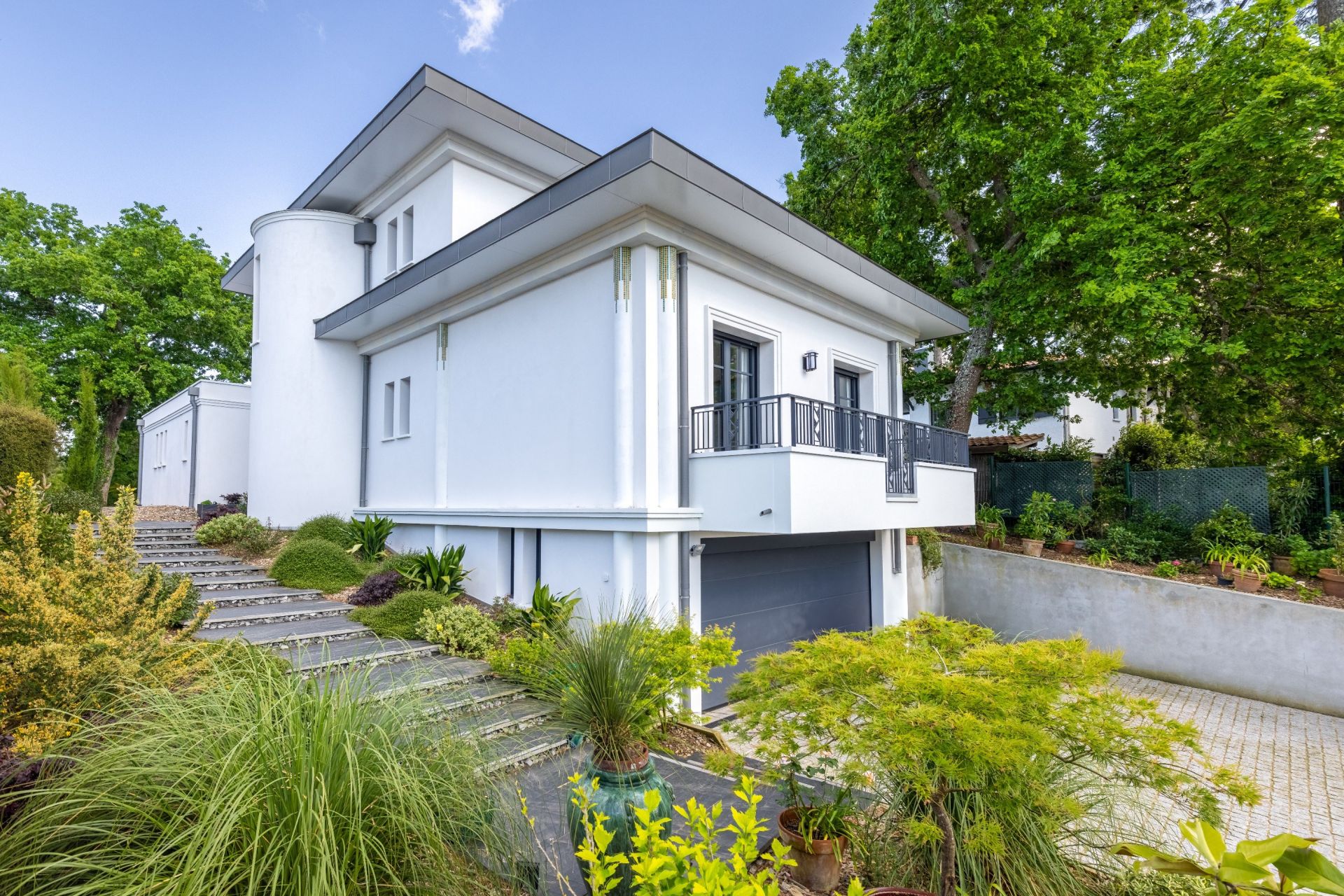 luxury house 7 Rooms for sale on ARCACHON (33120)