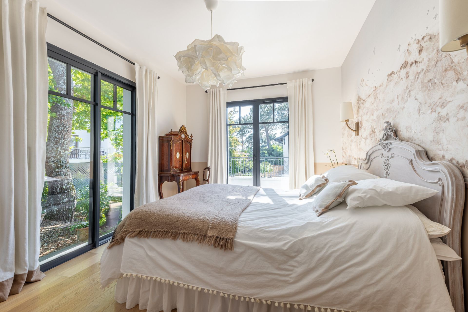 luxury house 7 Rooms for sale on ARCACHON (33120)