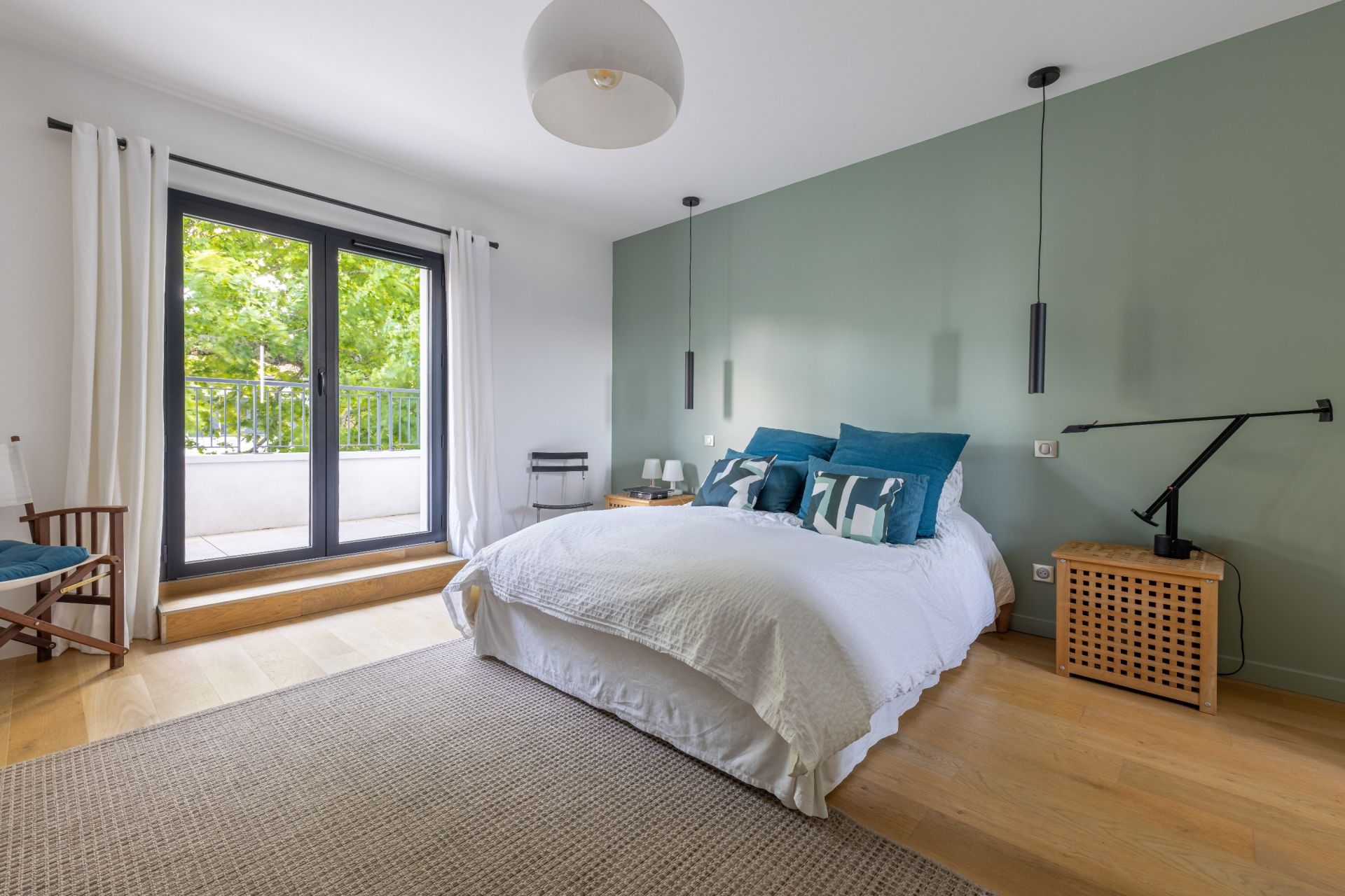 luxury house 7 Rooms for sale on ARCACHON (33120)