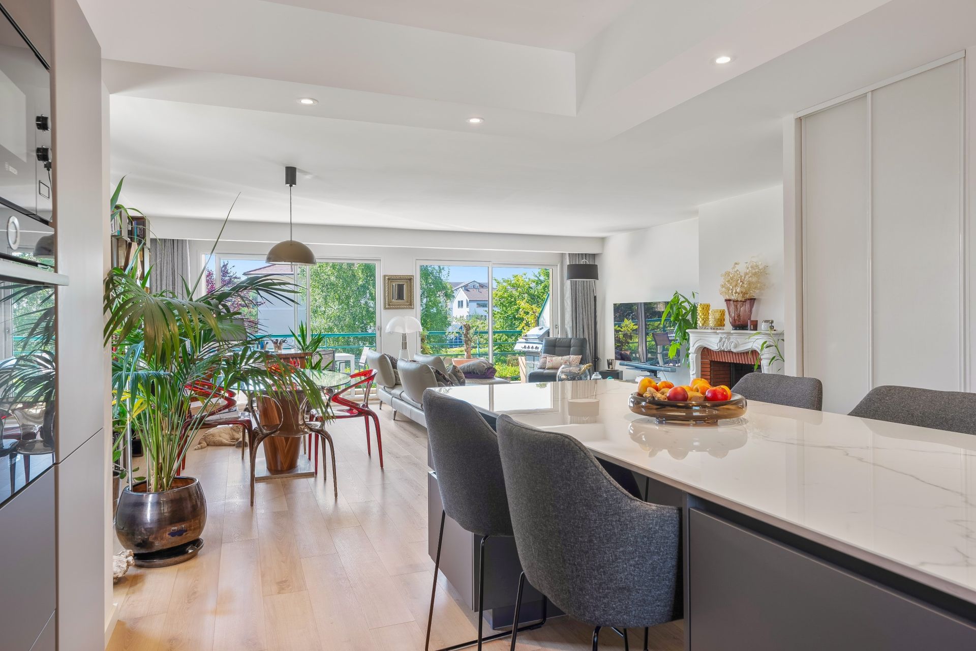 luxury apartment 4 Rooms for sale on DIVONNE LES BAINS (01220)