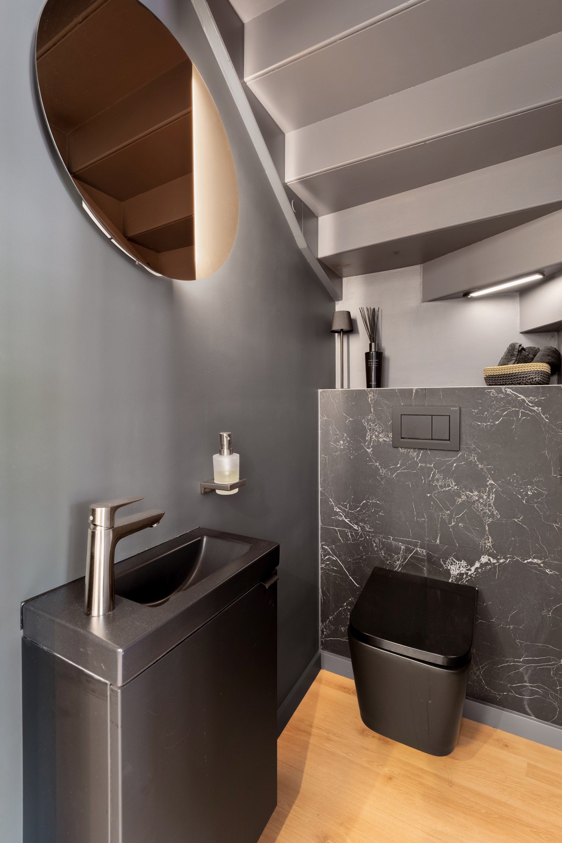 luxury apartment 4 Rooms for sale on DIVONNE LES BAINS (01220)