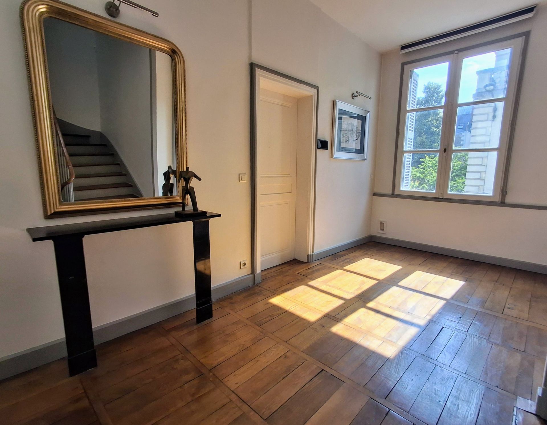 luxury house 7 Rooms for sale on TOURS (37000)