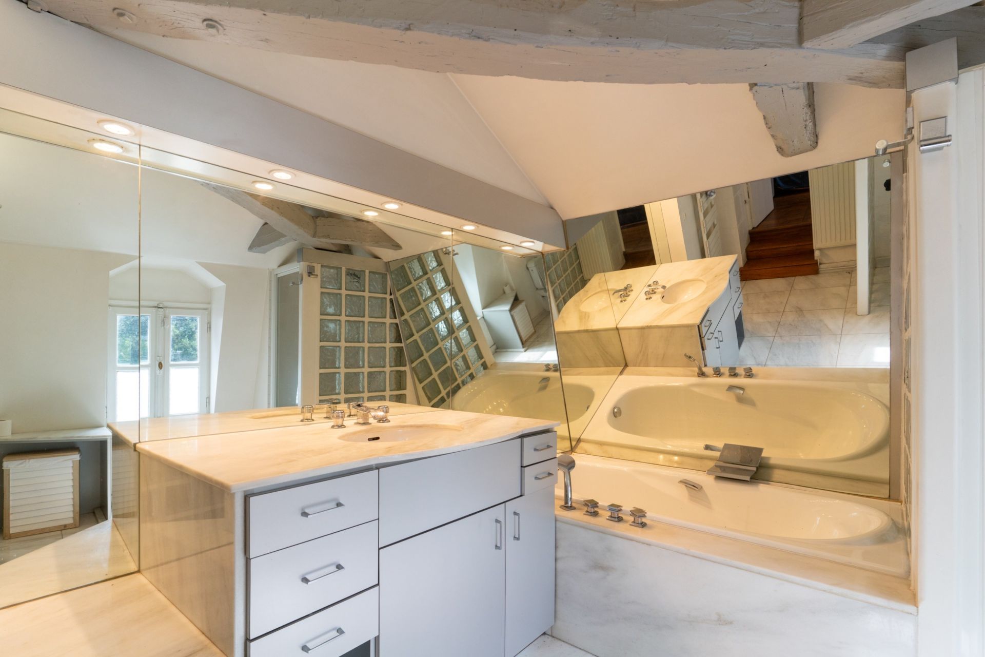 luxury house 7 Rooms for sale on TOURS (37000)