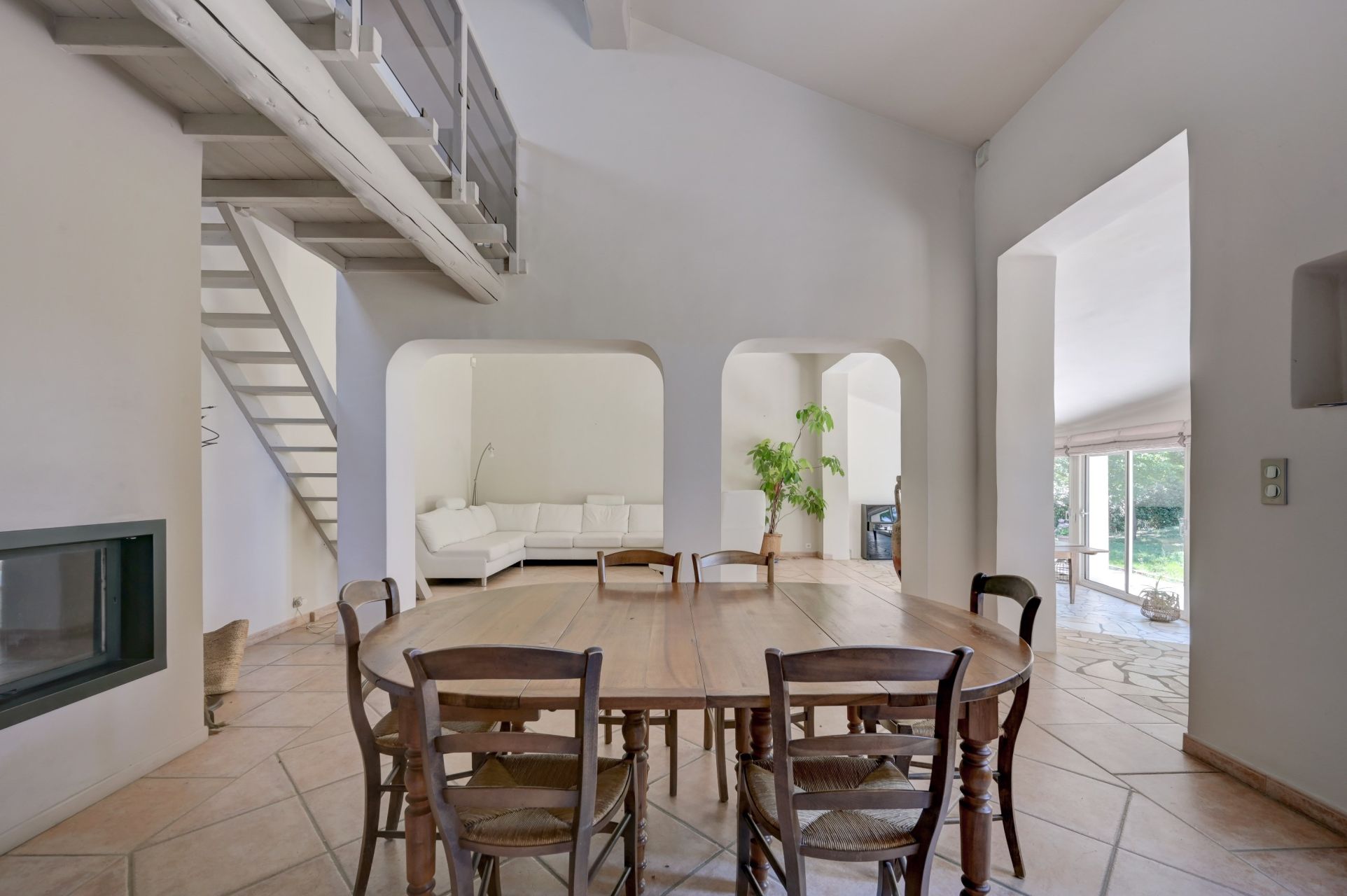 luxury house 4 Rooms for sale on AIX EN PROVENCE (13100)