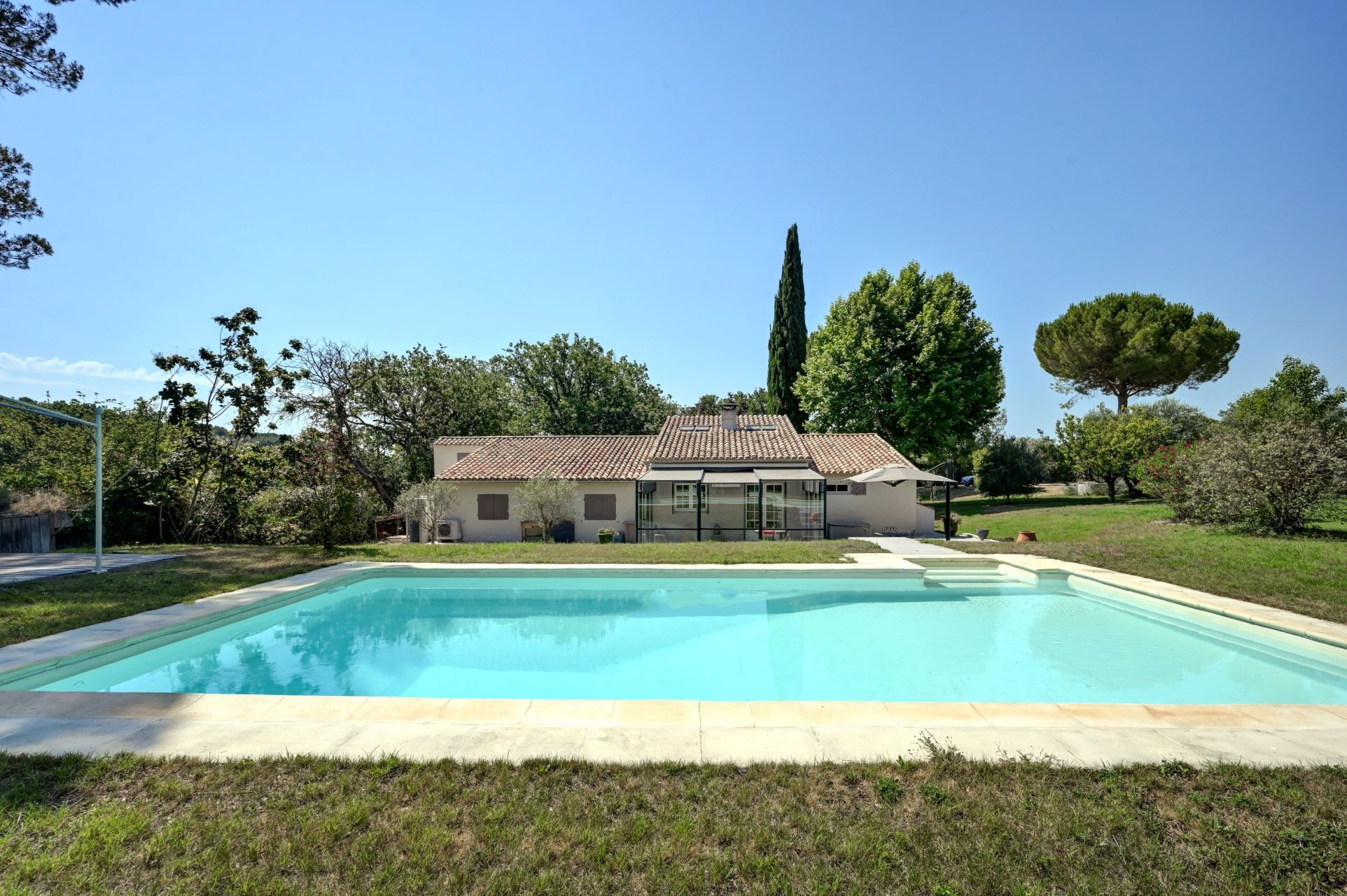 luxury house 4 Rooms for sale on AIX EN PROVENCE (13100)