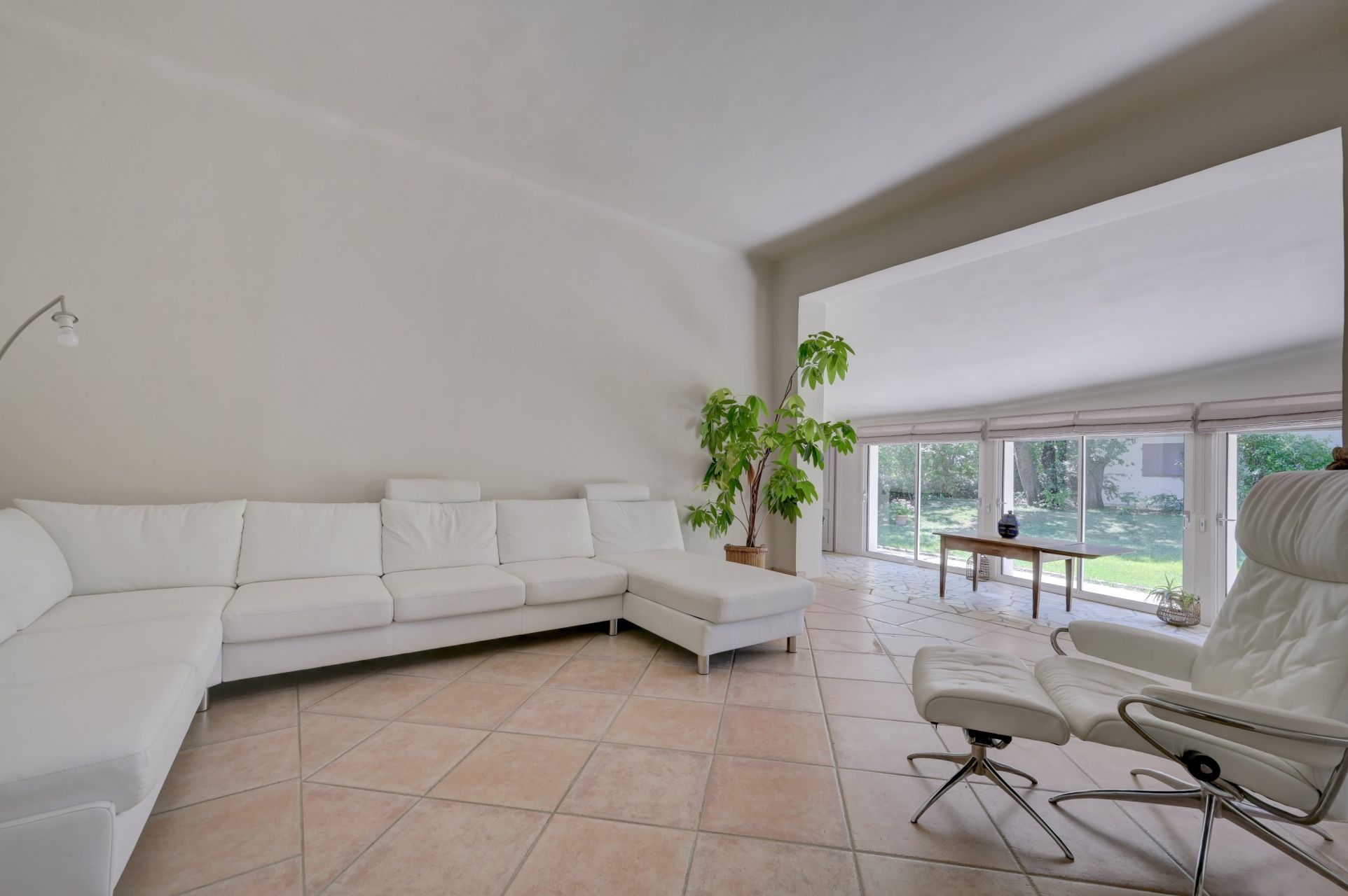 luxury house 4 Rooms for sale on AIX EN PROVENCE (13100)