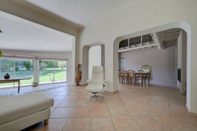 Sale Luxury house Aix-en-Provence 4 Rooms 220 m²