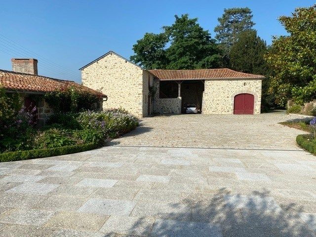 luxury house 16 Rooms for sale on BRESSUIRE (79300)