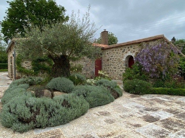 mansion 16 Rooms for sale on BRESSUIRE (79300)