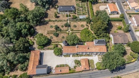 Sale Mansion Bressuire 16 Rooms 380 m²