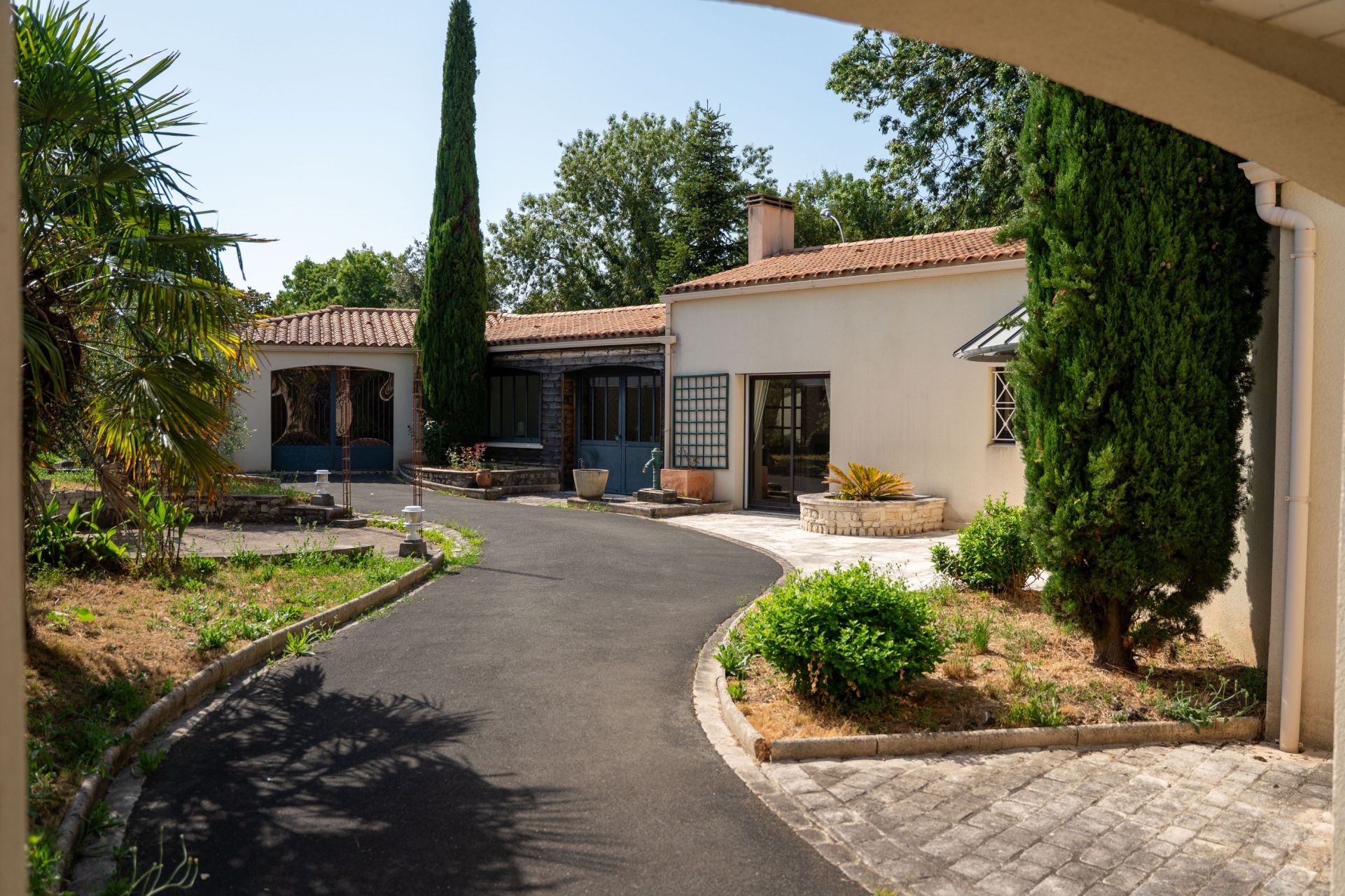 maison de luxe 7 Pièces en vente sur LAGORD (17140)