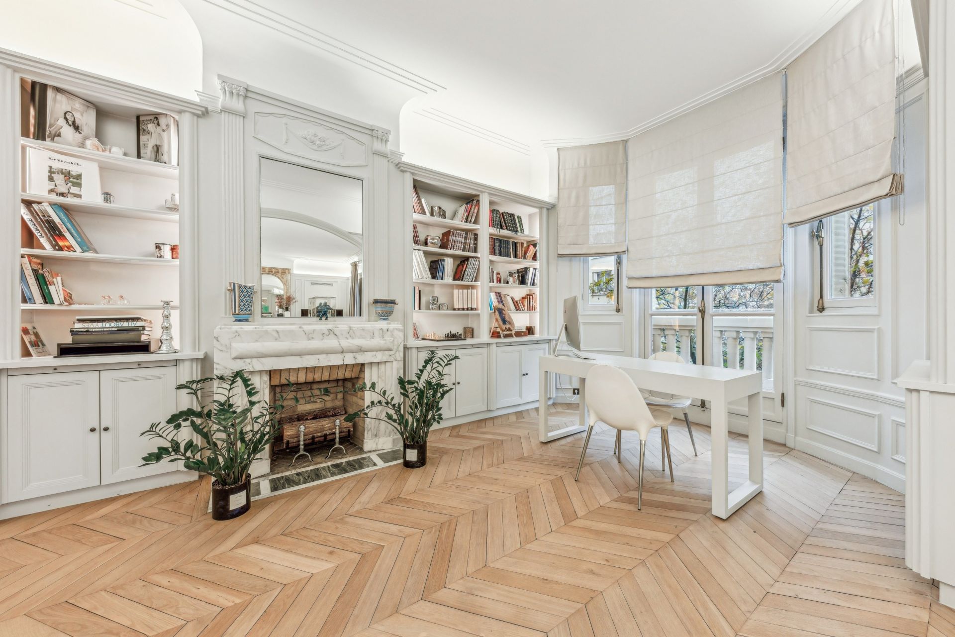luxury apartment 7 Rooms for sale on PARIS (75016)