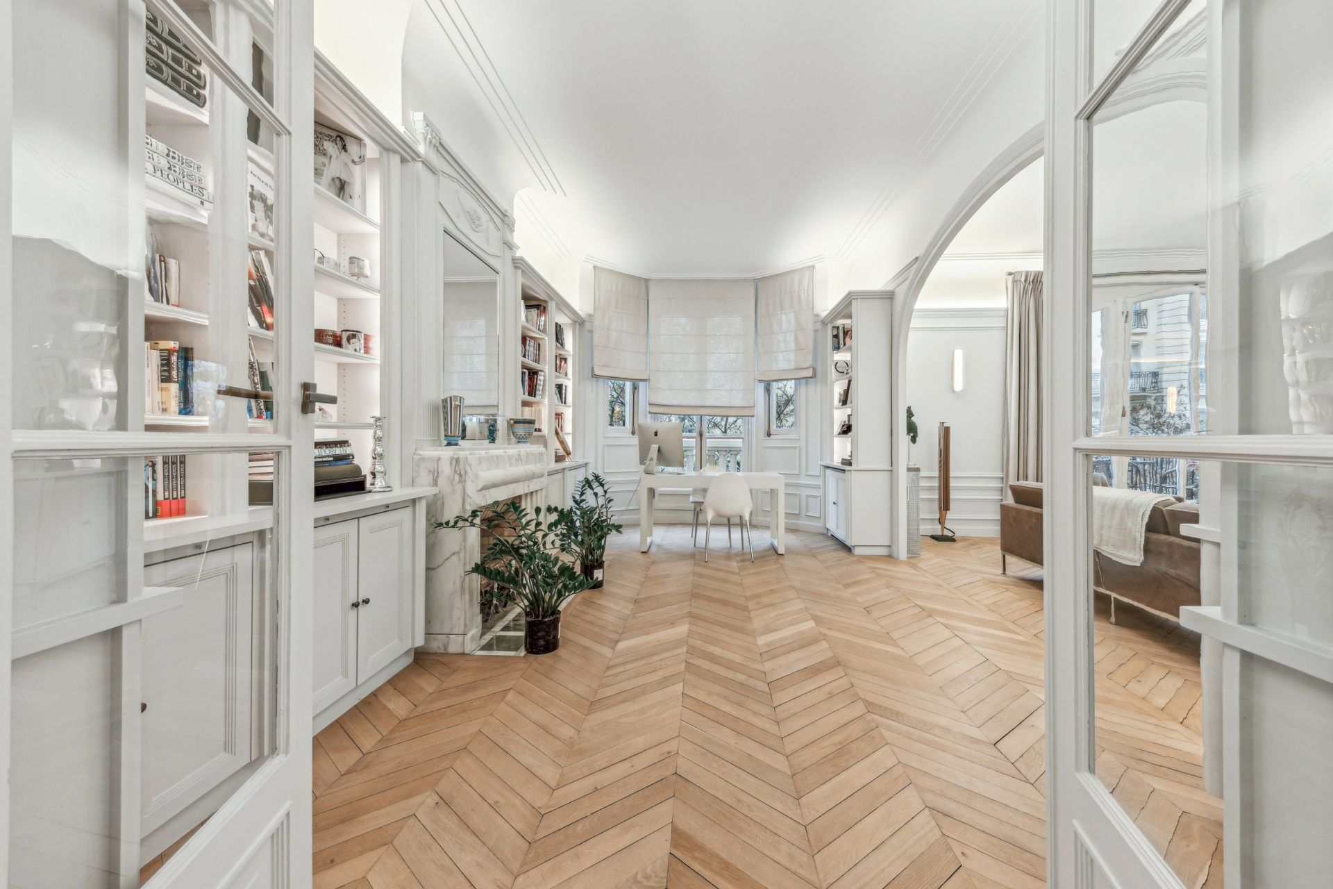 luxury apartment 7 Rooms for sale on PARIS (75016)