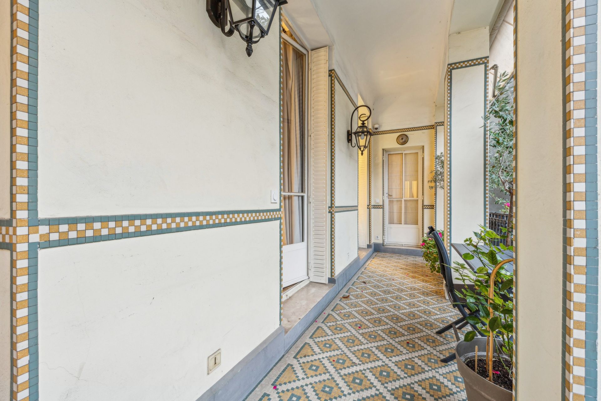 luxury apartment 7 Rooms for sale on PARIS (75016)