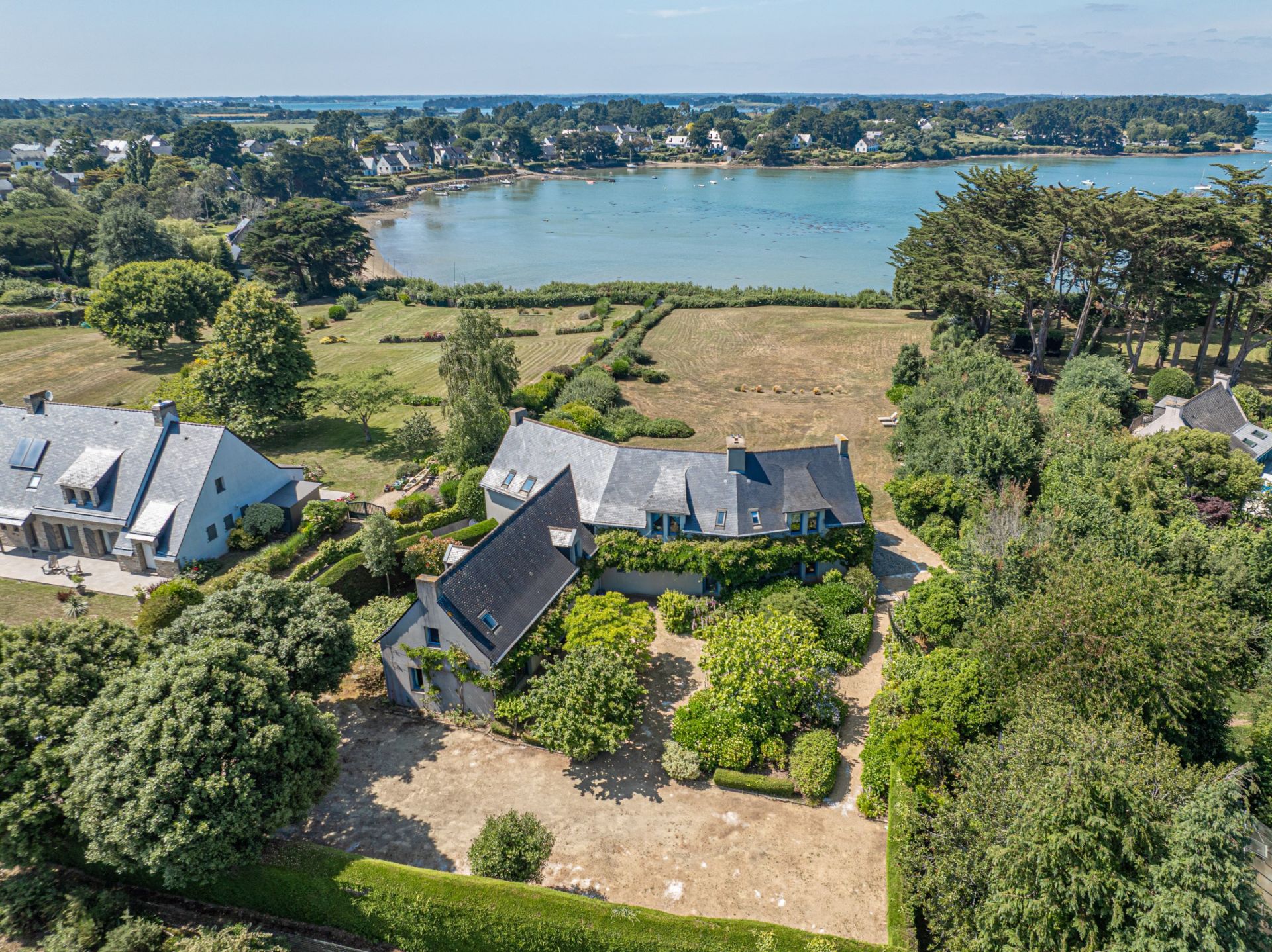 maison de luxe 12 Pièces en vente sur ARZON (56640)