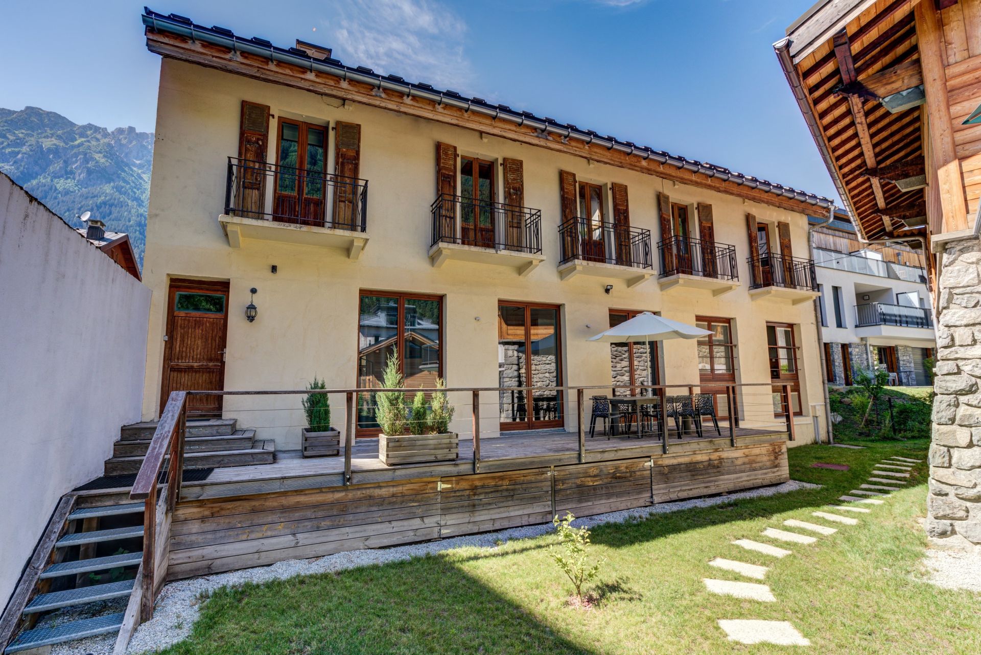 luxury chalet 22 Rooms for sale on CHAMONIX MONT BLANC (74400)