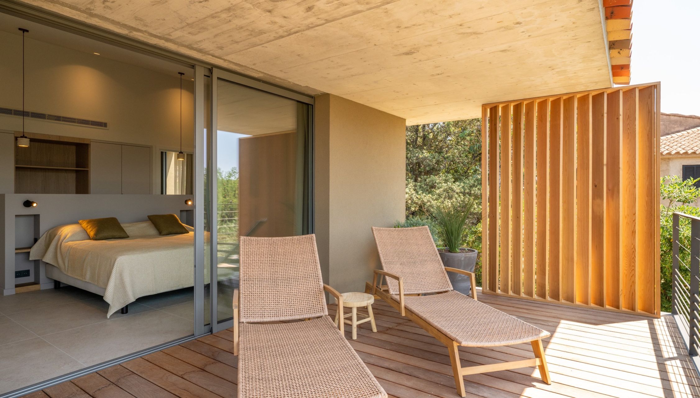 villa de luxe 6 Pièces en location saisonnière sur PORTO VECCHIO (20137)