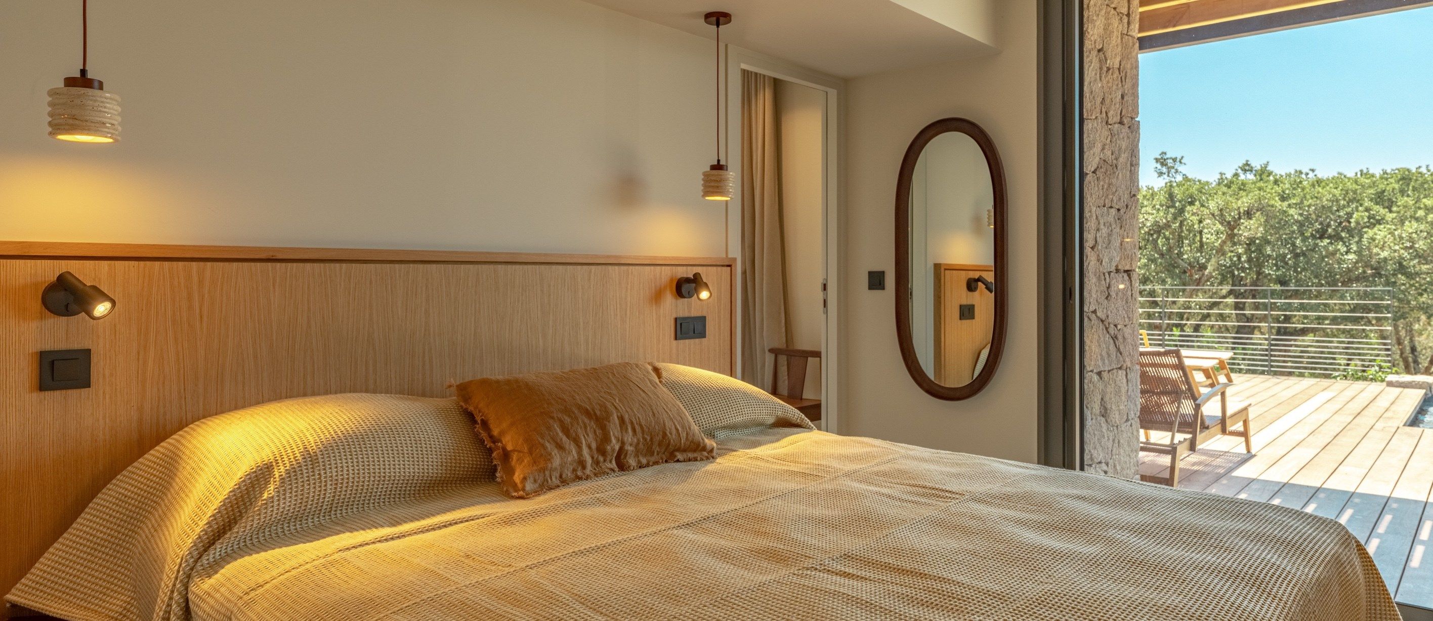 villa de luxe 6 Pièces en location saisonnière sur PORTO VECCHIO (20137)