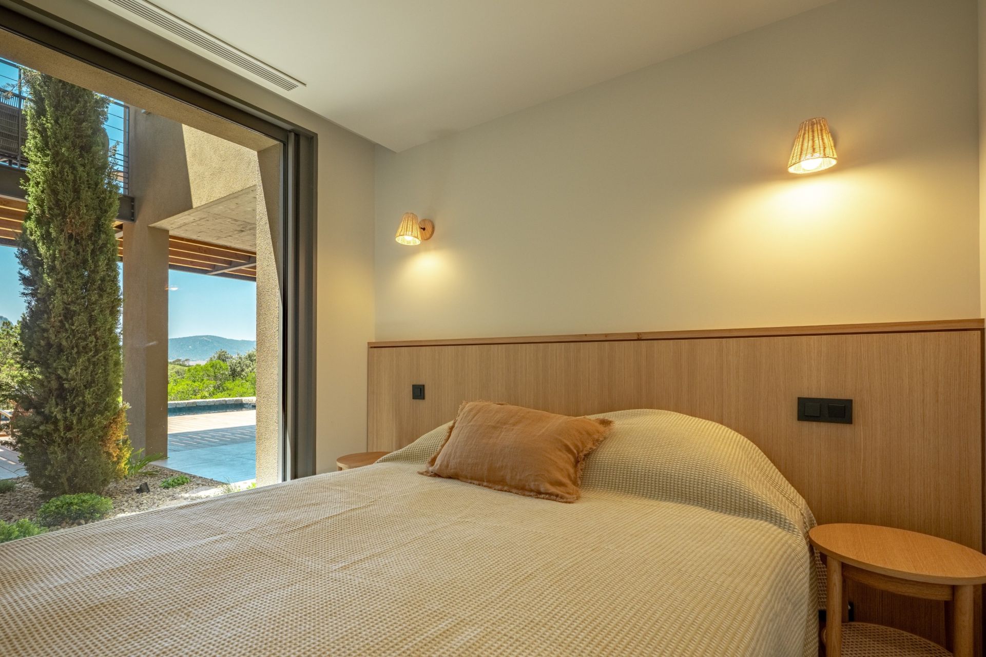 villa de luxe 6 Pièces en location saisonnière sur PORTO VECCHIO (20137)