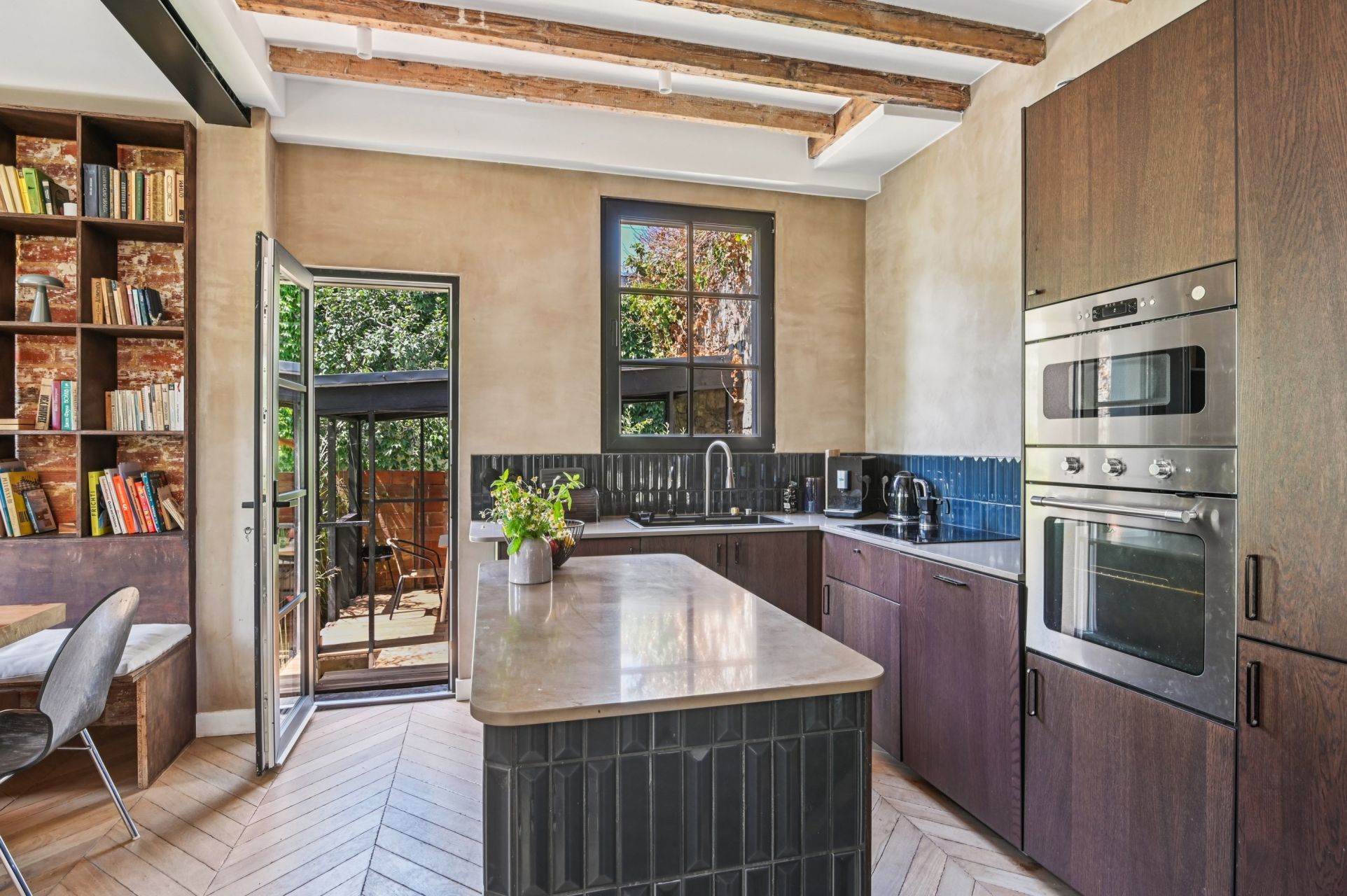 luxury house 6 Rooms for sale on COLOMBES (92700)