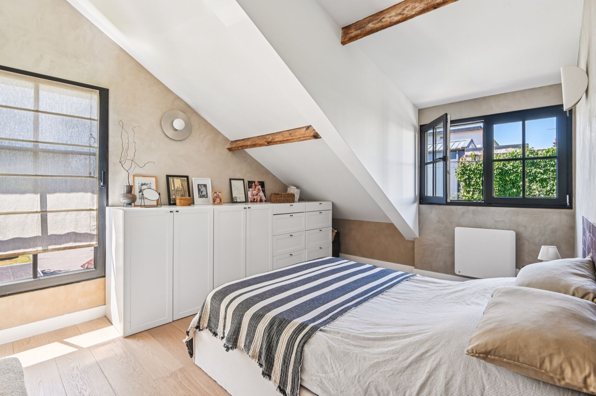 luxury house 6 Rooms for sale on COLOMBES (92700)